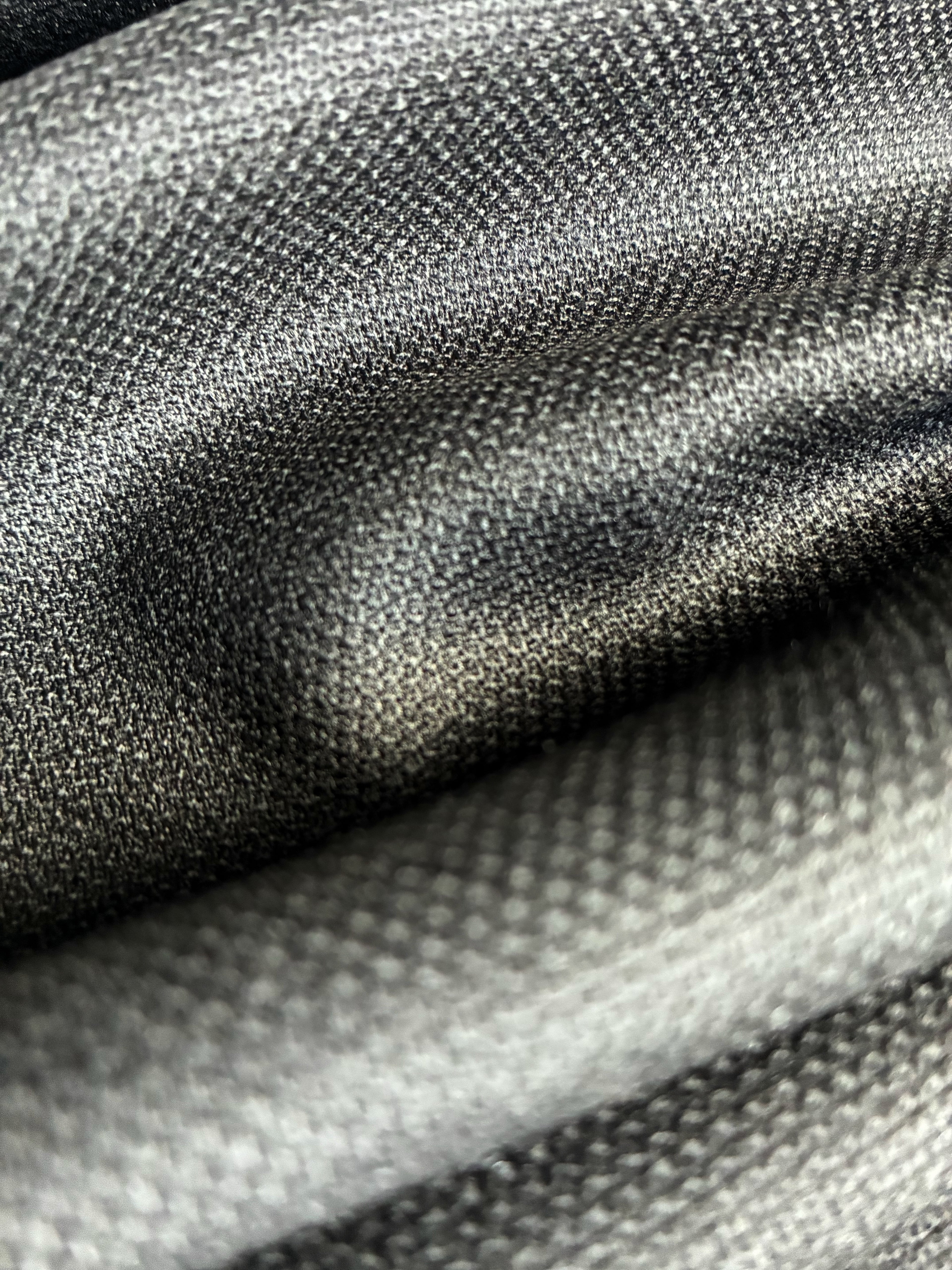 383VWE. Thin soft wool. Piqué. 190g/m2. 3.5m coupon.