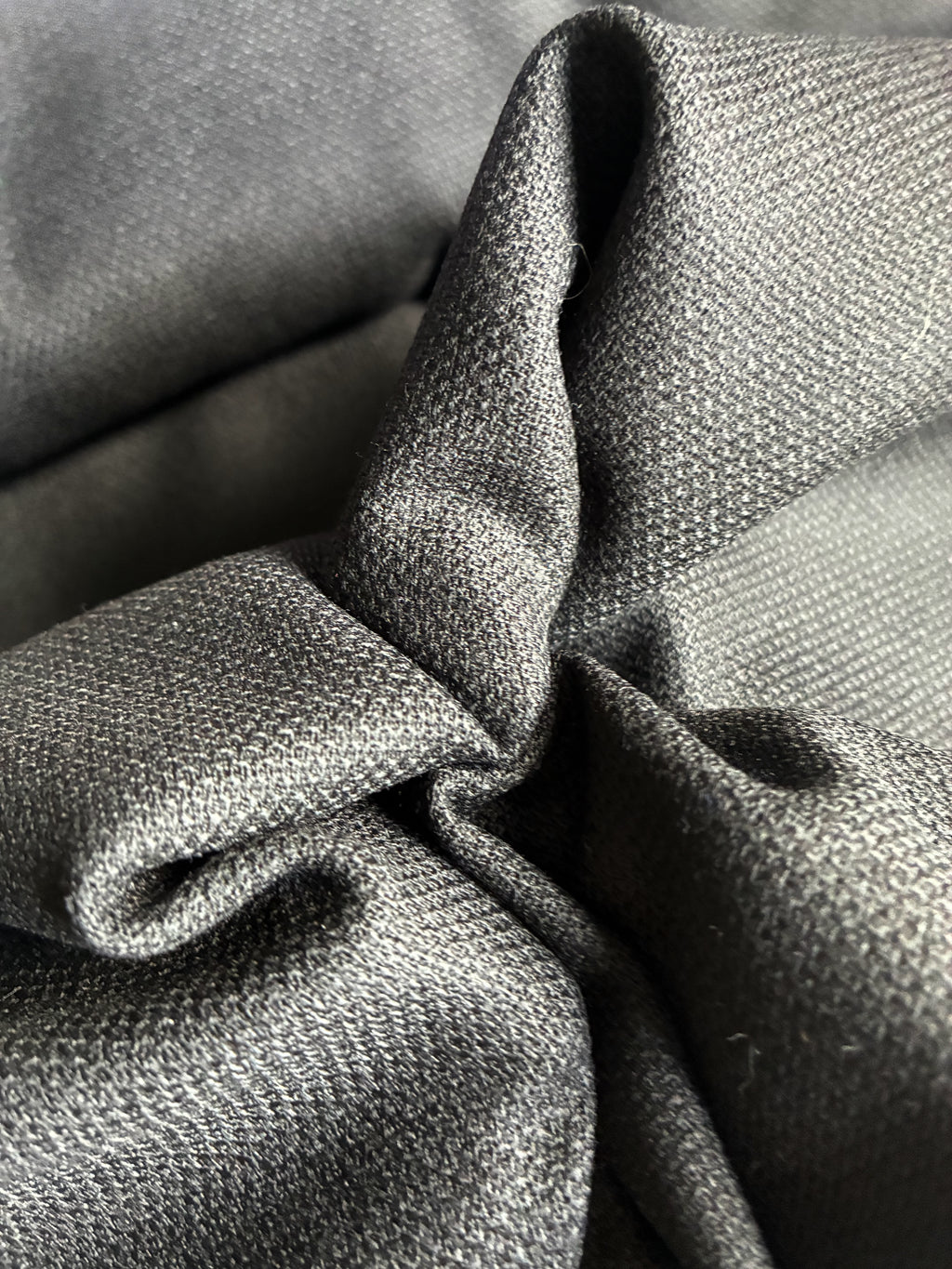 383VWE. Light wool. Piqué. 190g/m2. 3.5m coupon.