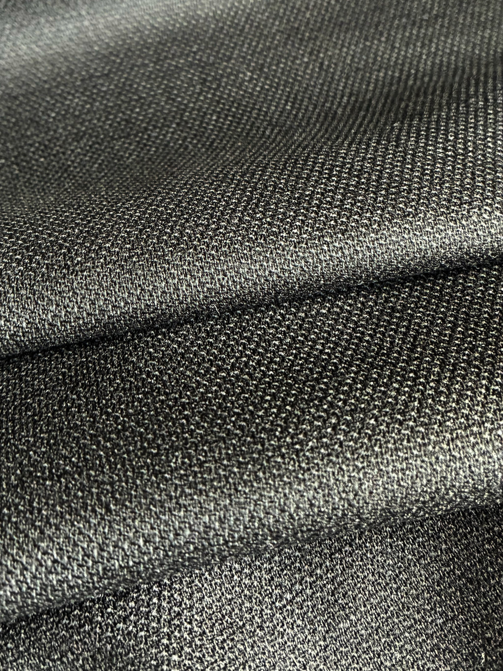 383VWE. Light wool. Piqué. 190g/m2. 3.5m coupon.