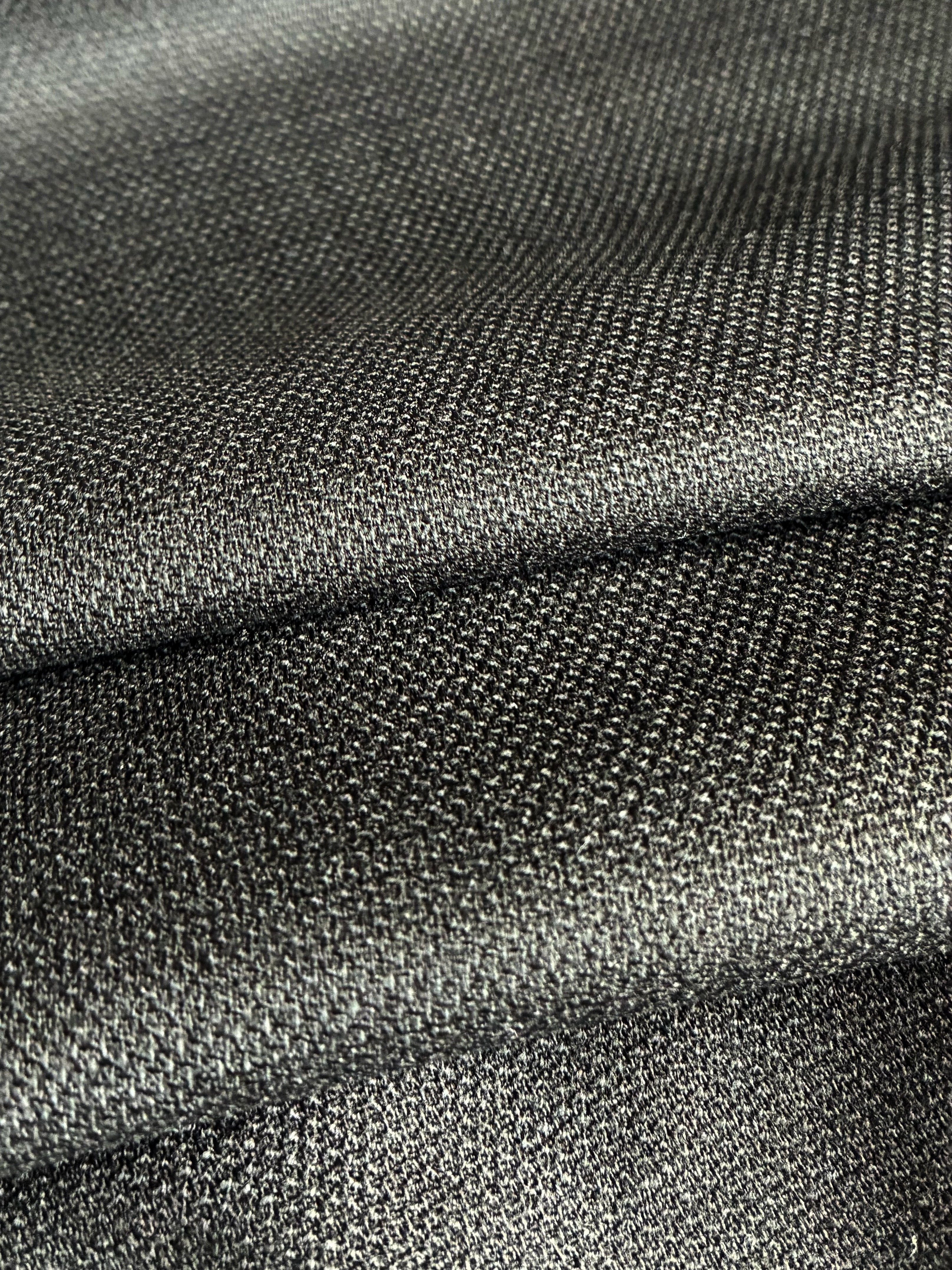 383VWE. Thin soft wool. Piqué. 190g/m2. 3.5m coupon.