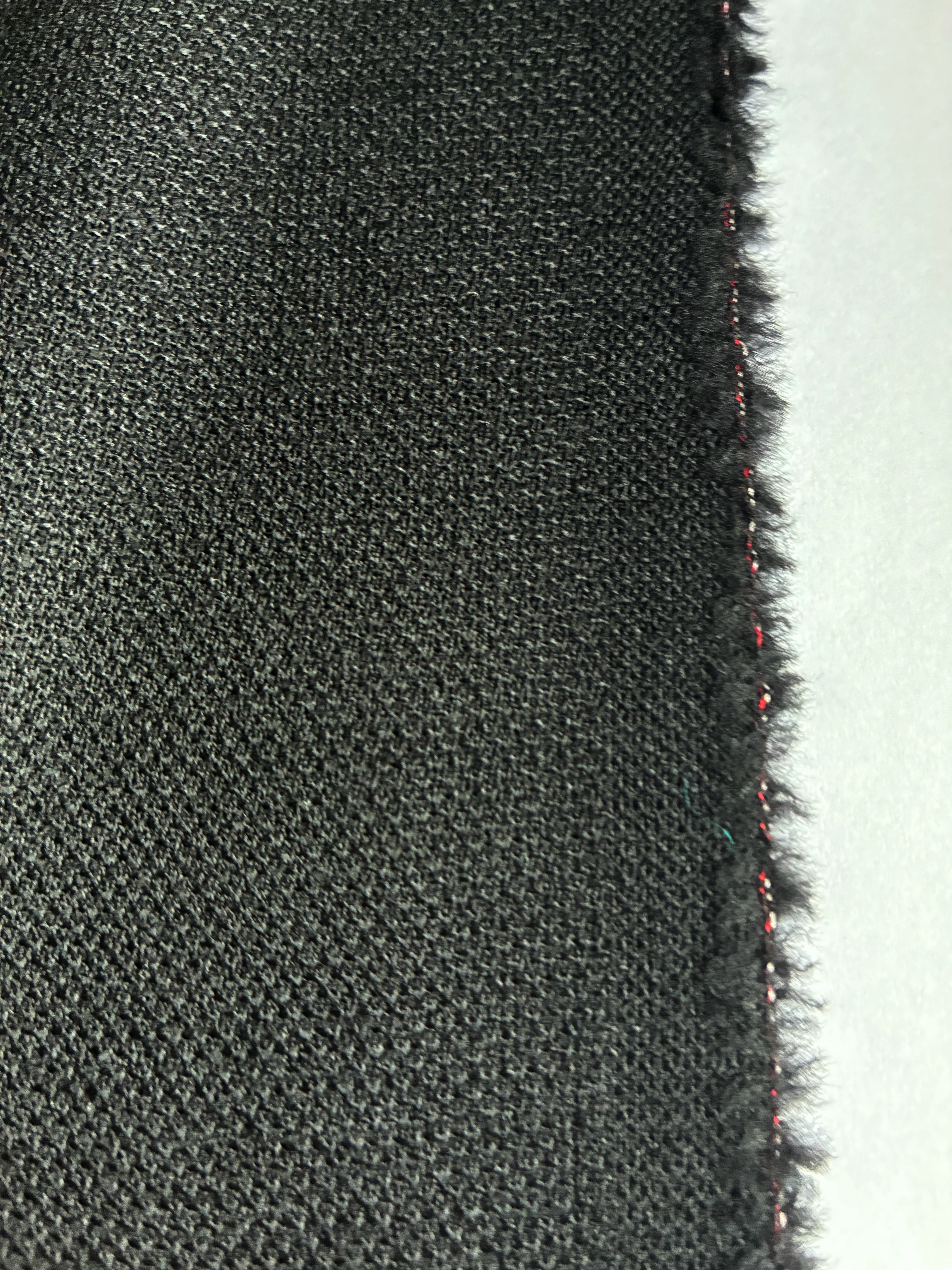 383VWE. Thin soft wool. Piqué. 190g/m2. 3.5m coupon.