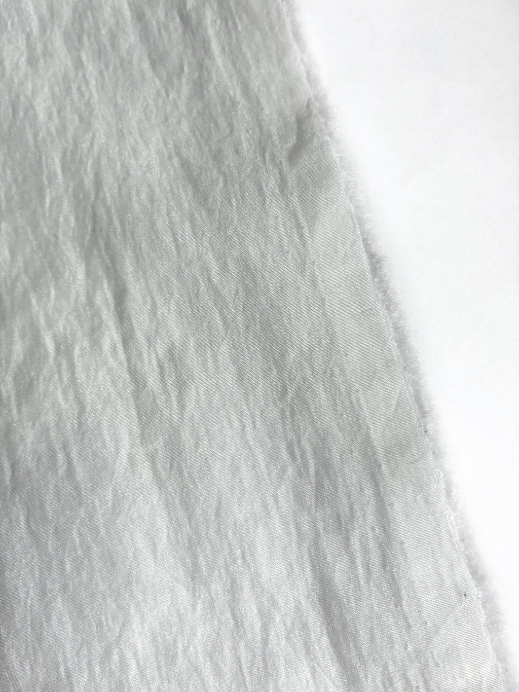 264 Seiten. Gerissen. 110 g/m².