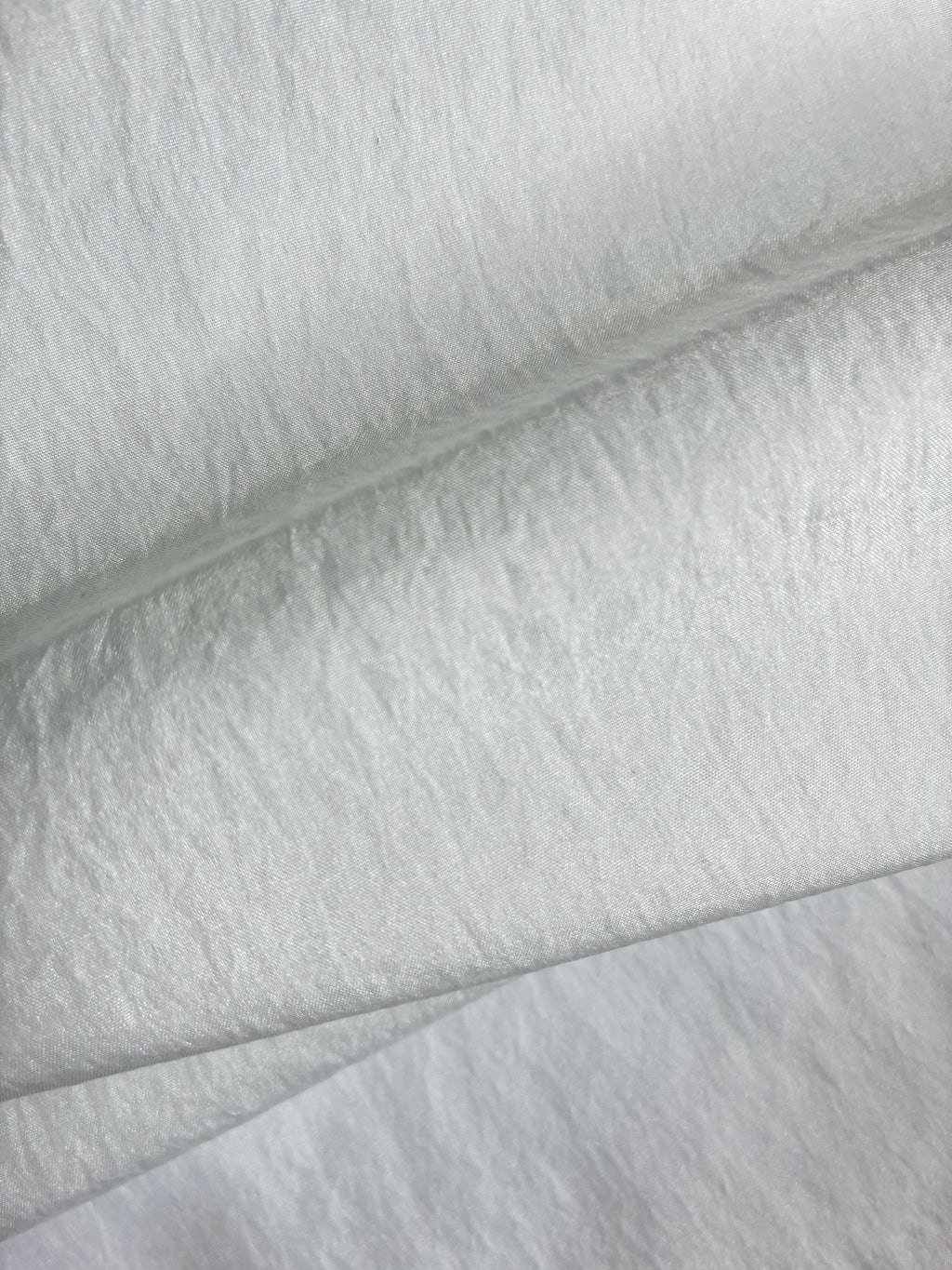 264 Seiten. Gerissen. 110 g/m².