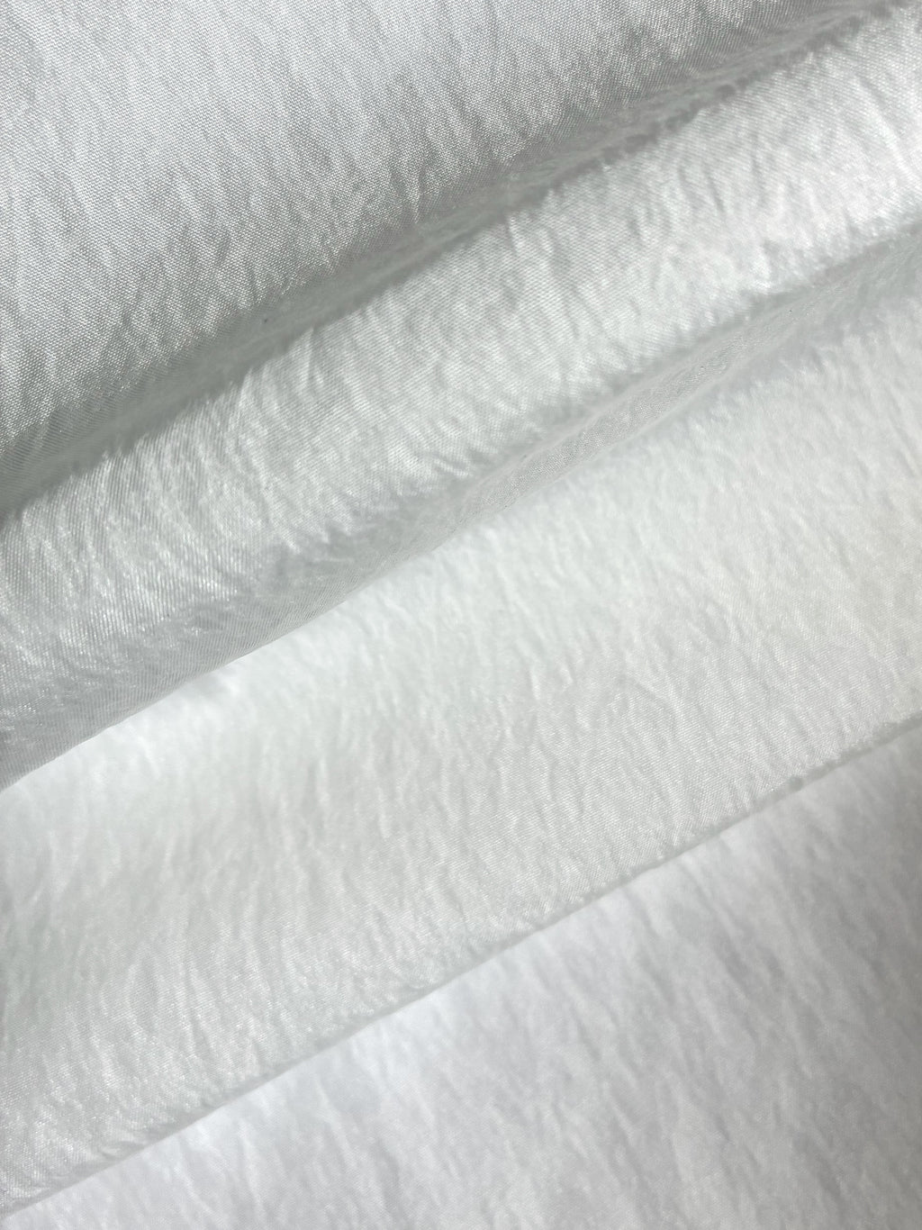 264 Seiten. Gerissen. 110 g/m².