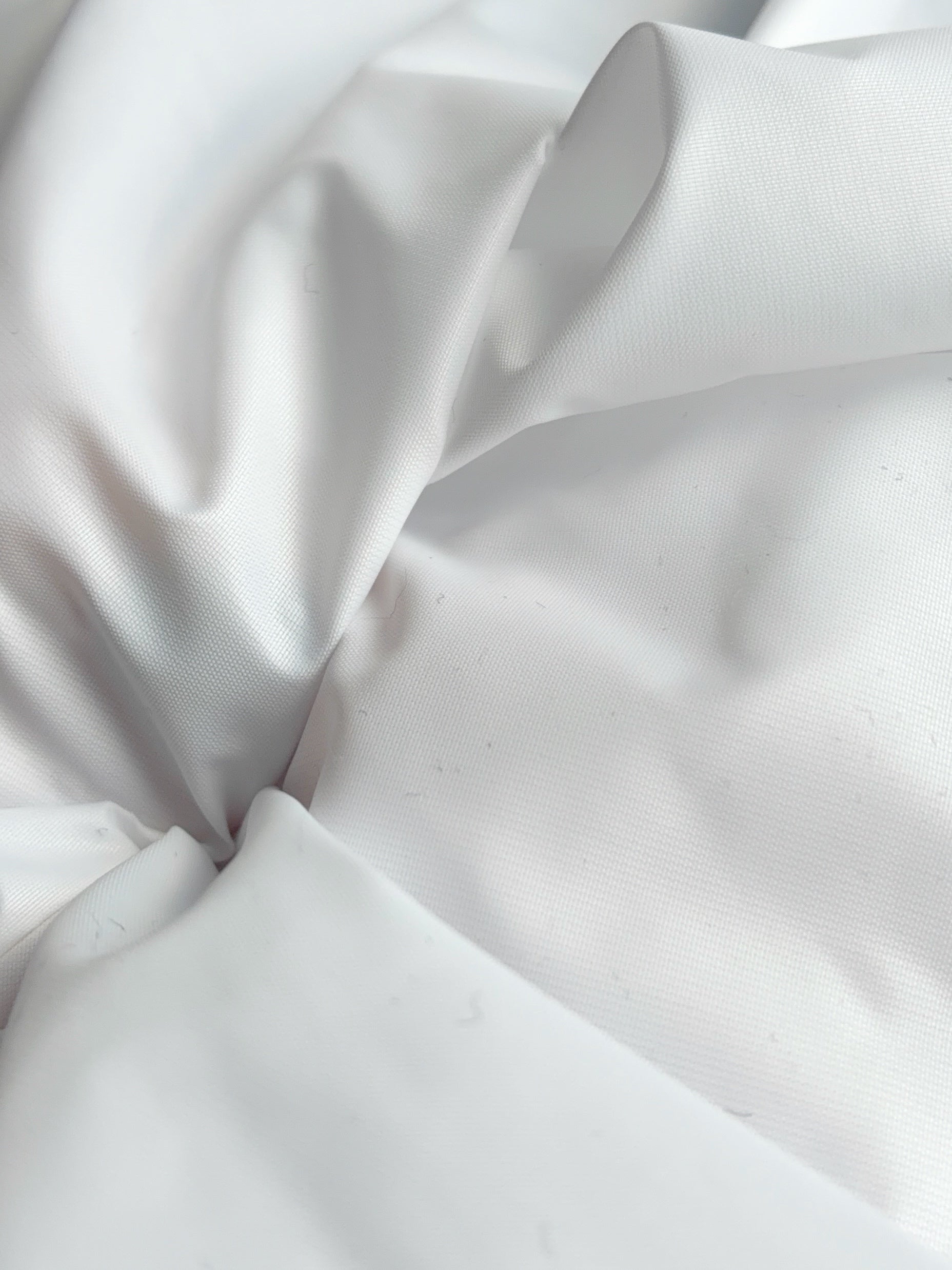 353PA. Light nylon. 50g/m2.