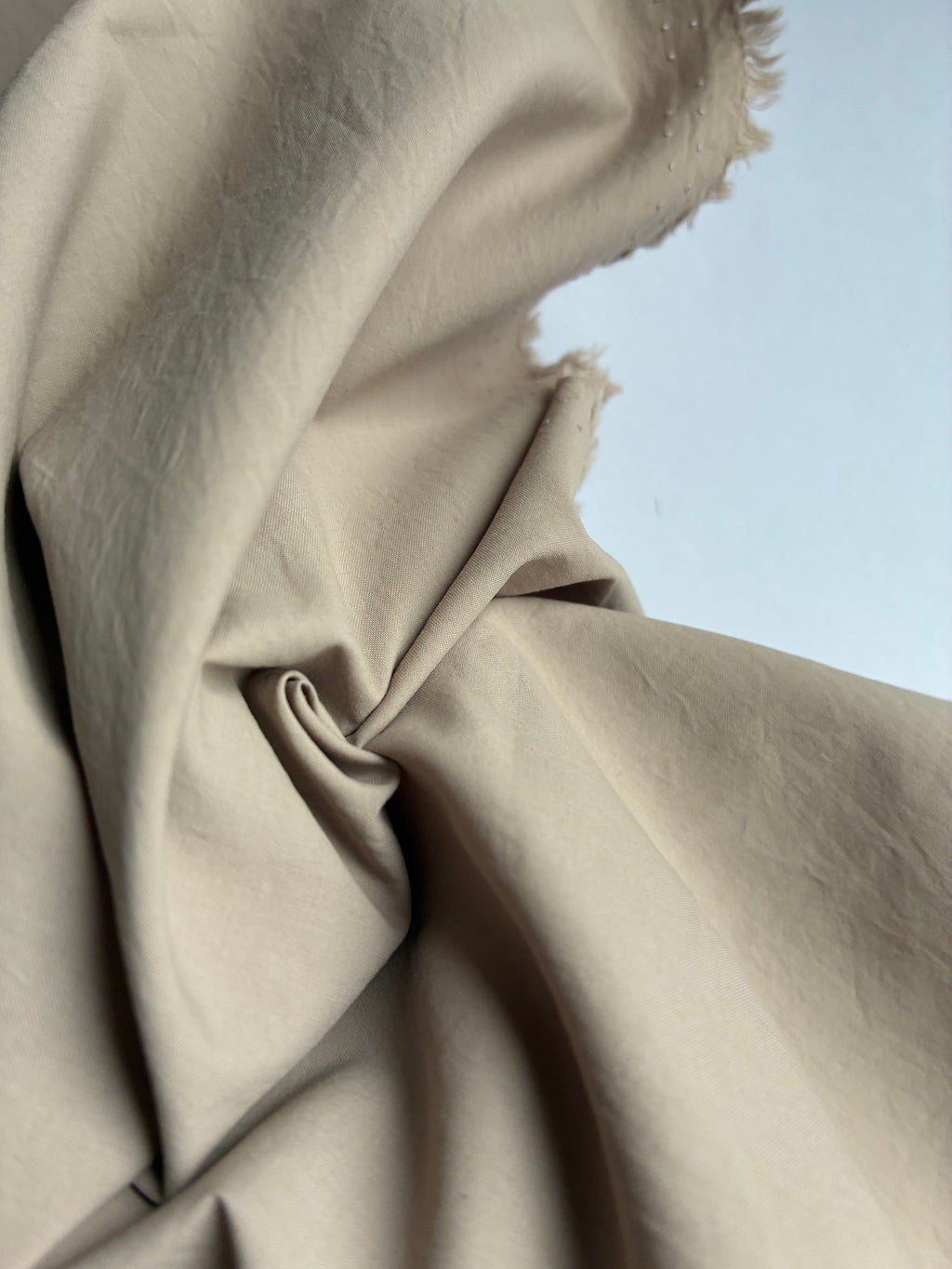 361P. Slightly summery fabric. Froissé. 100g/m2.