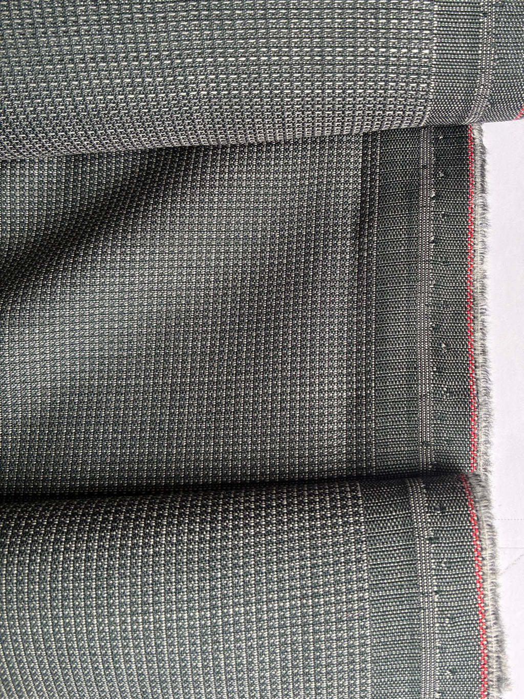446VW. Lightweight wool. 175g/m2.