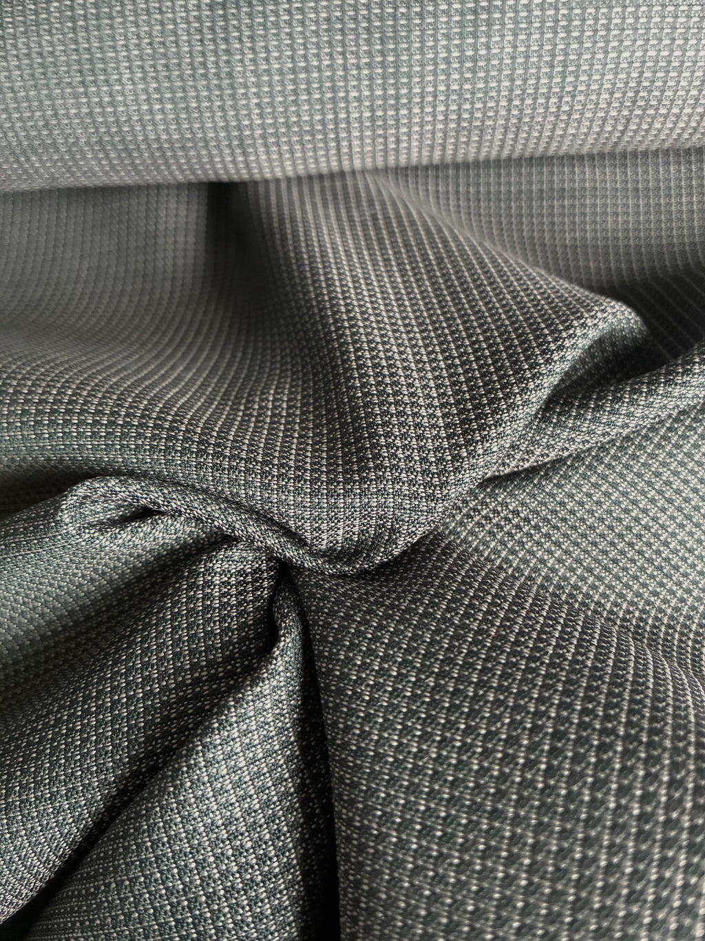 446VW. Lightweight wool. 175g/m2.