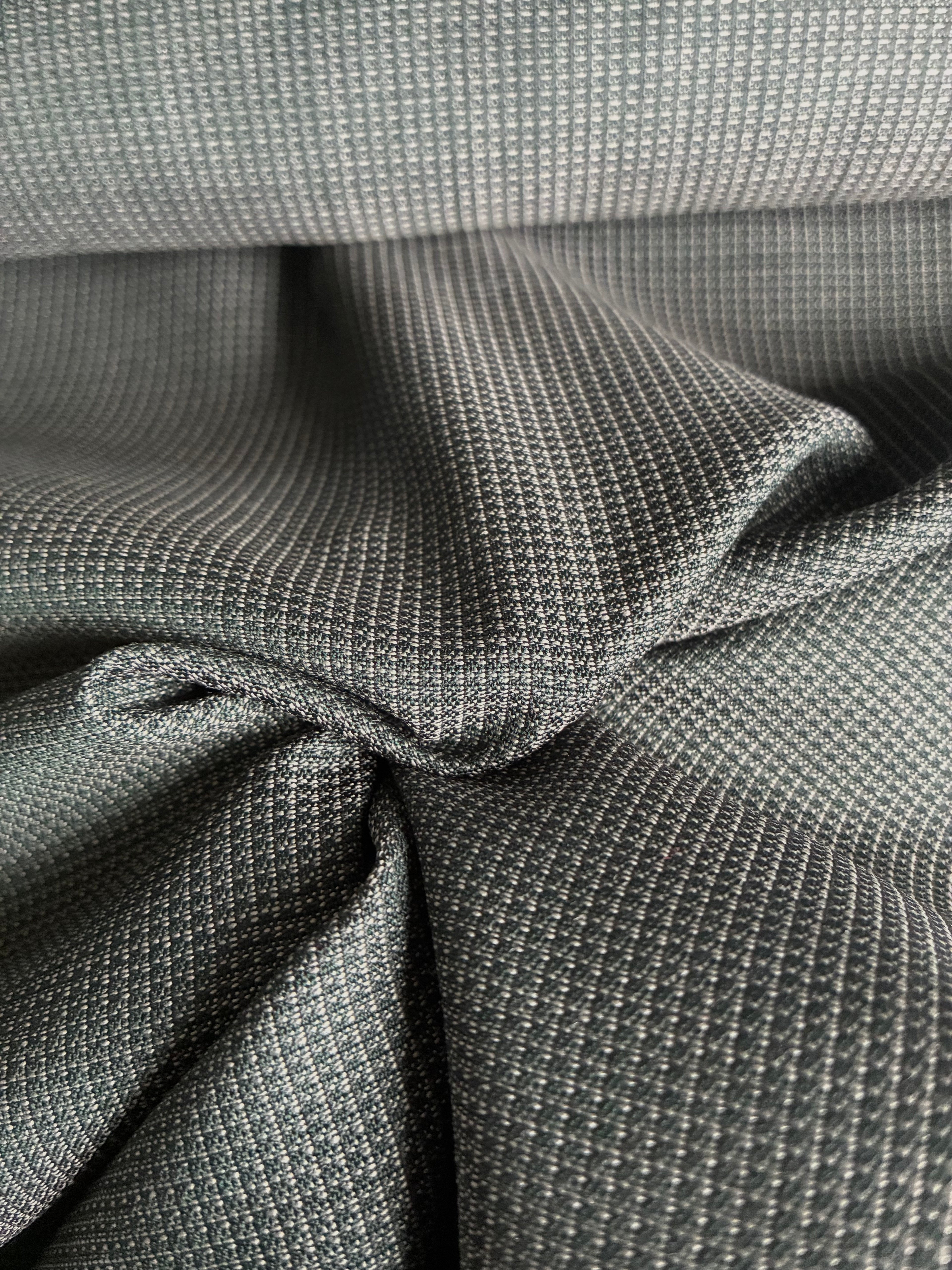 446VW. Lightweight wool. 175g/m2.