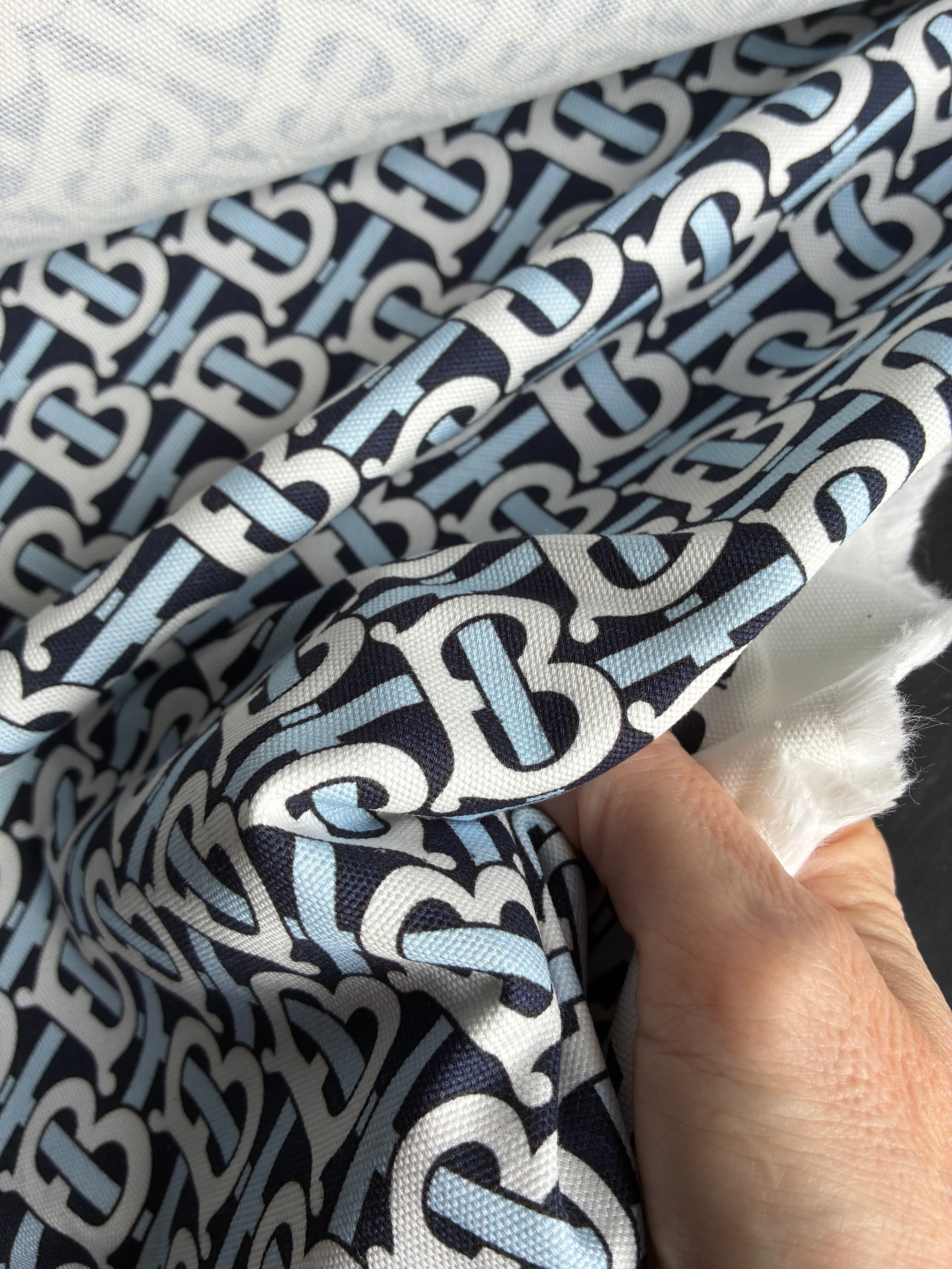458C. Cotton canvas. 250g/m2