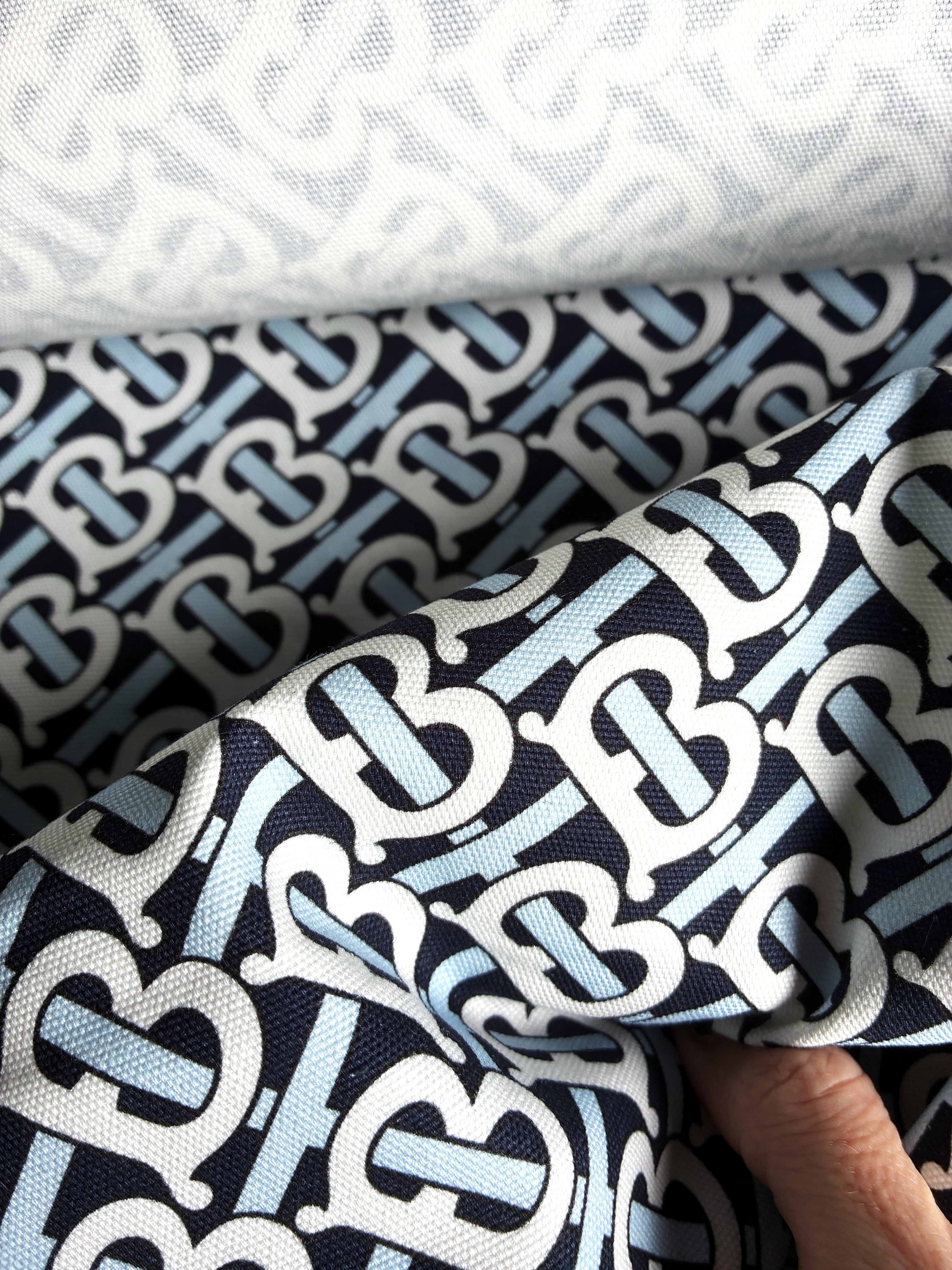 458C. Cotton canvas. 250g/m2