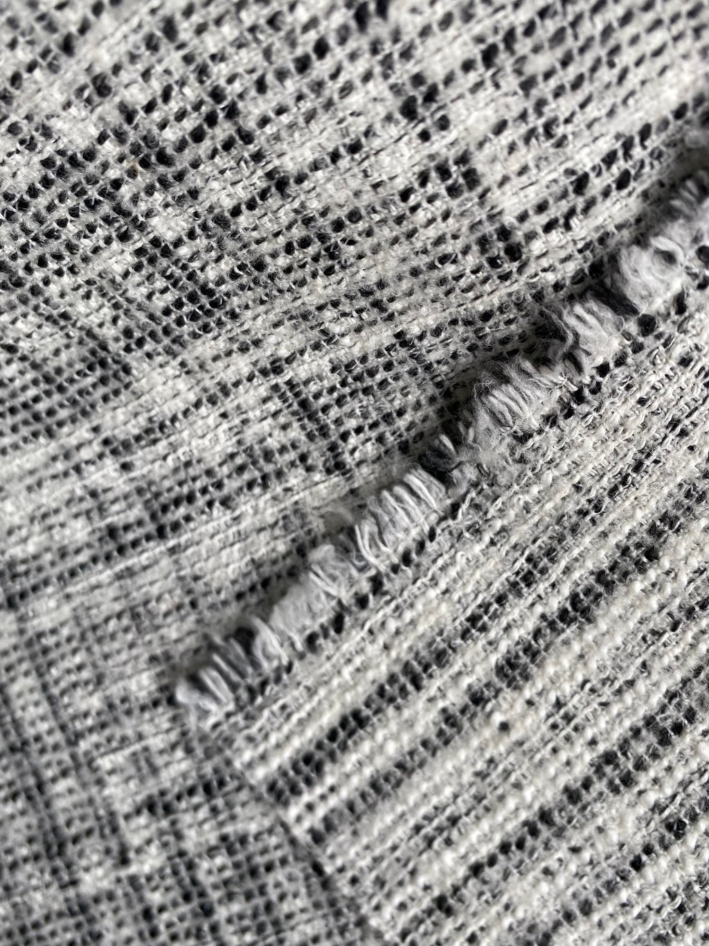 169MX. Tweed. 330g/m2.