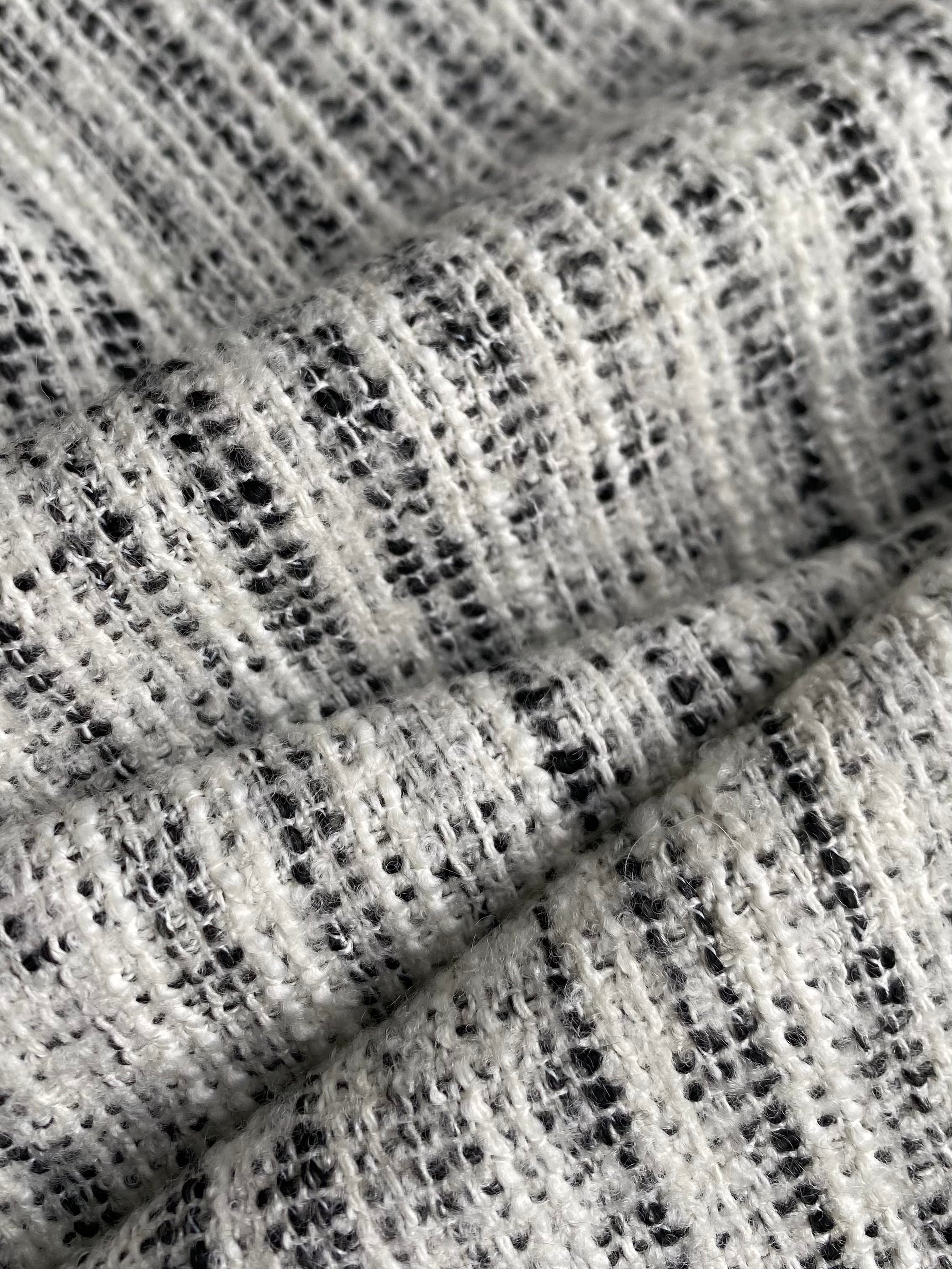 169MX. Tweed. 330g/m2.