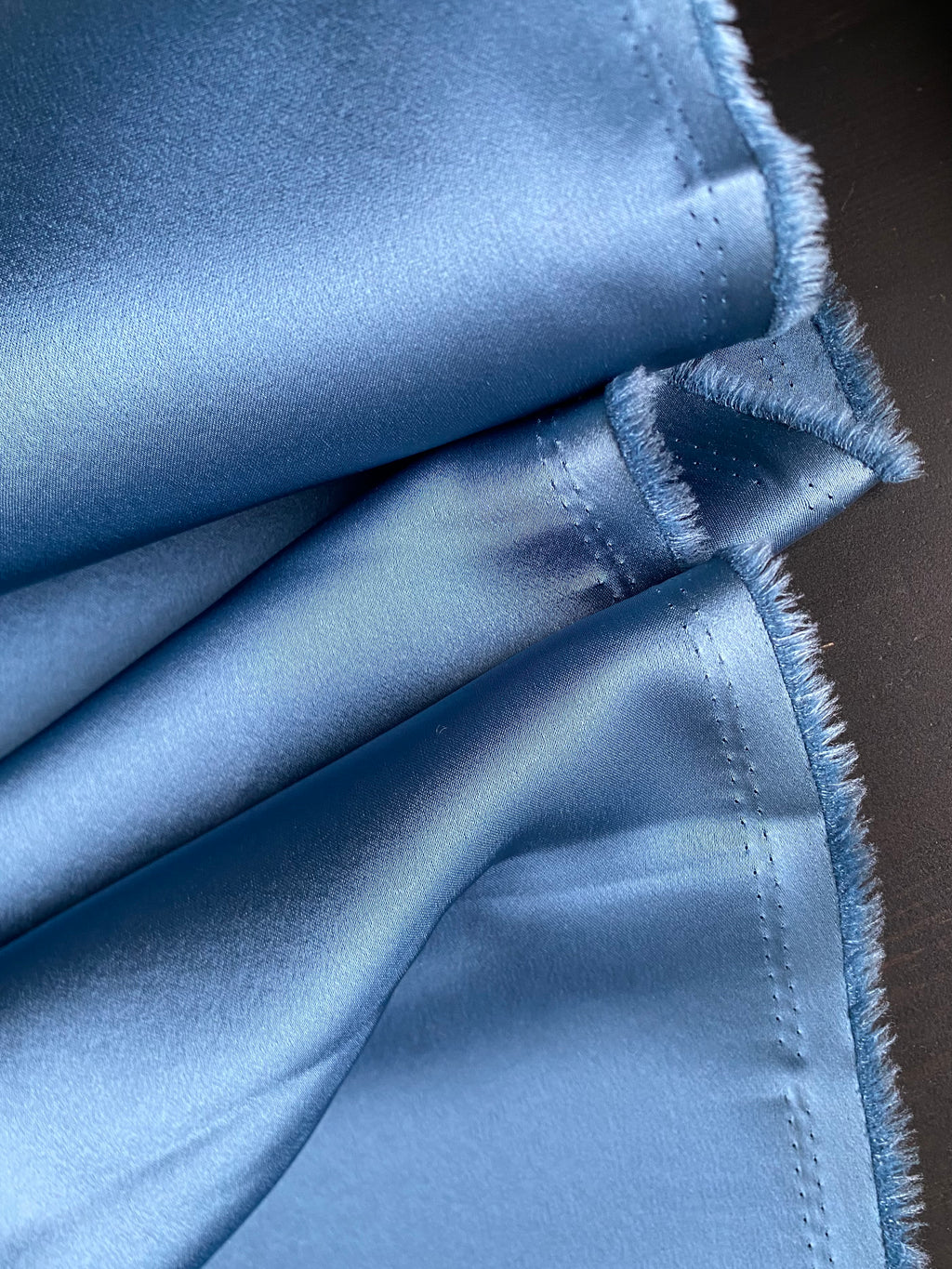170AV. Satin. 180g/m2.