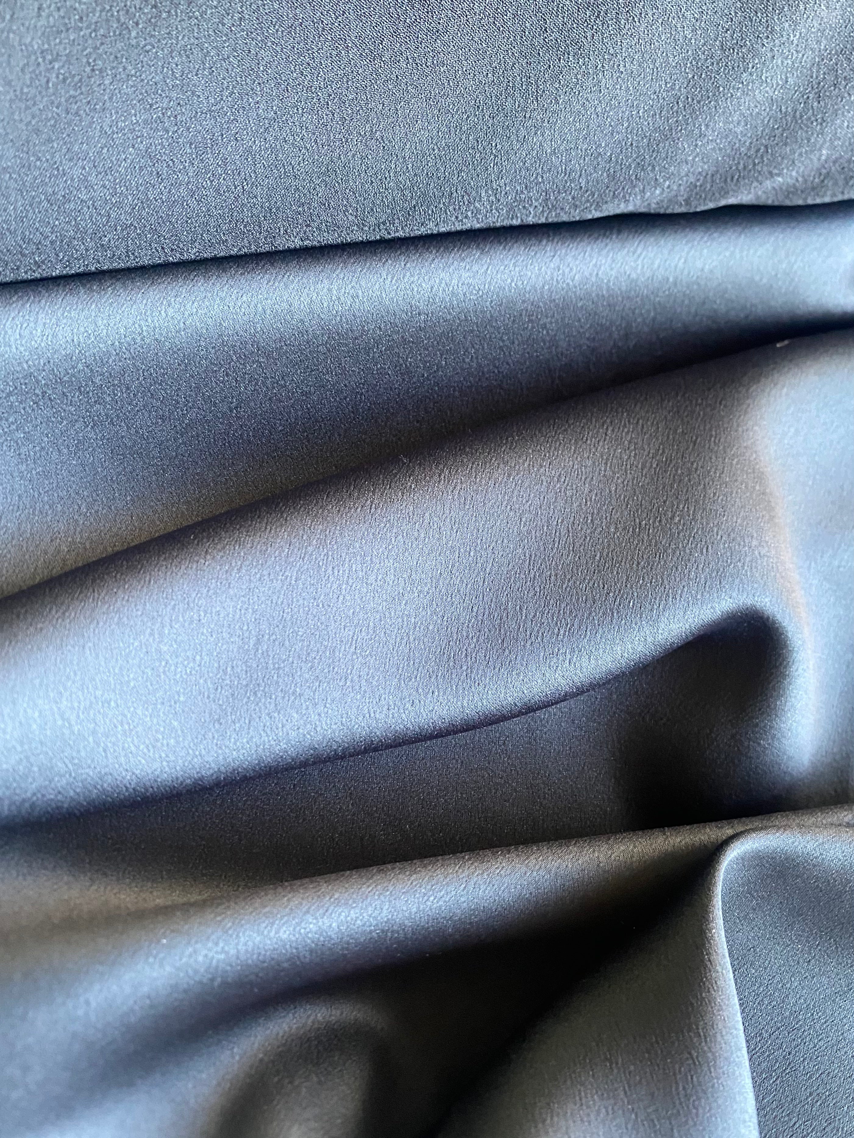 121P. Liquid satin fabric. 125g/m2.