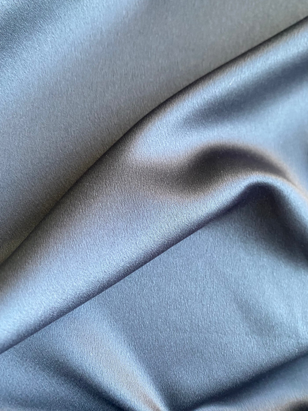 121P. Liquid satin fabric. 125g/m2.