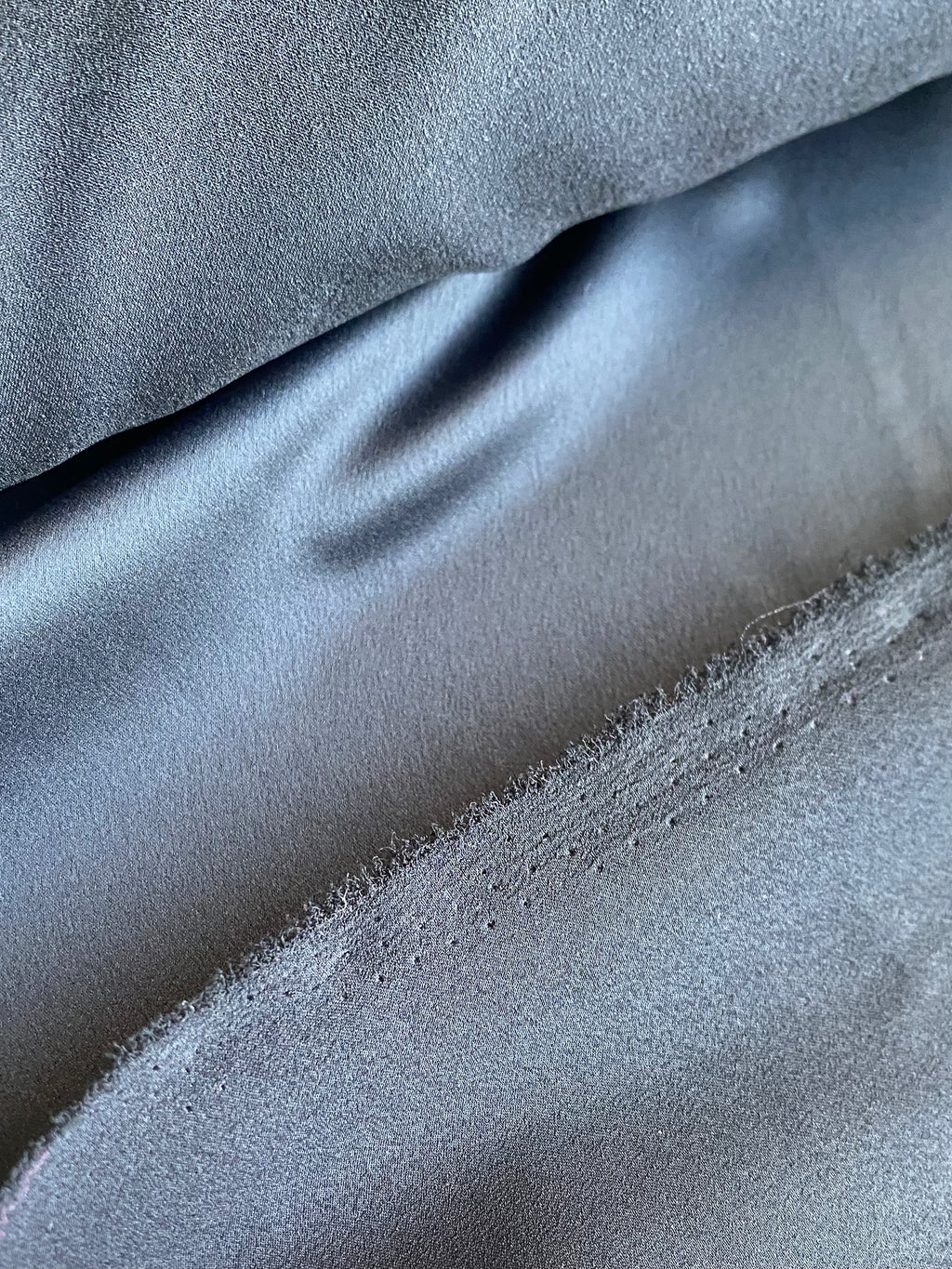 121P. Liquid satin fabric. 125g/m2.