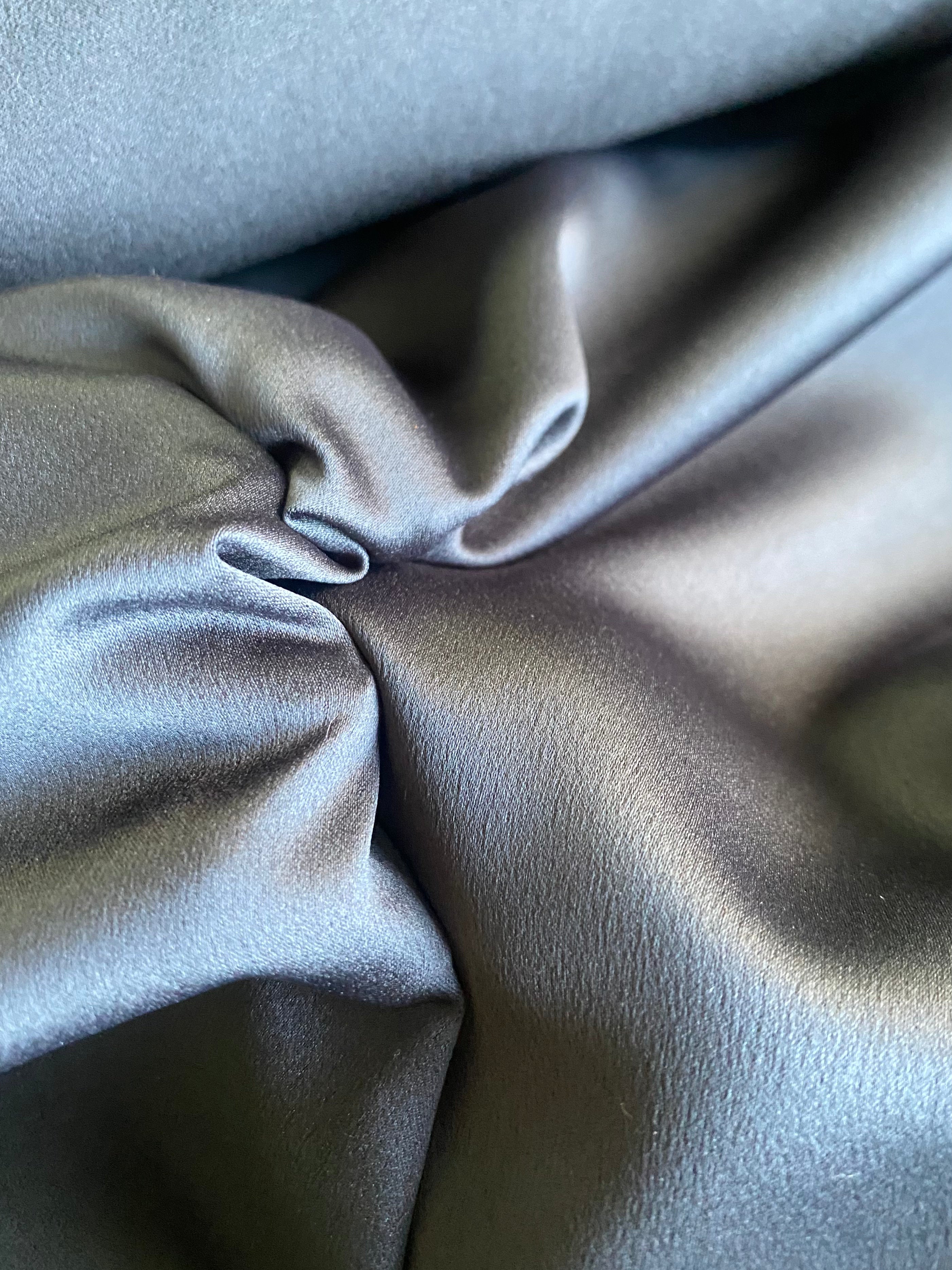 121P. Liquid satin fabric. 125g/m2.