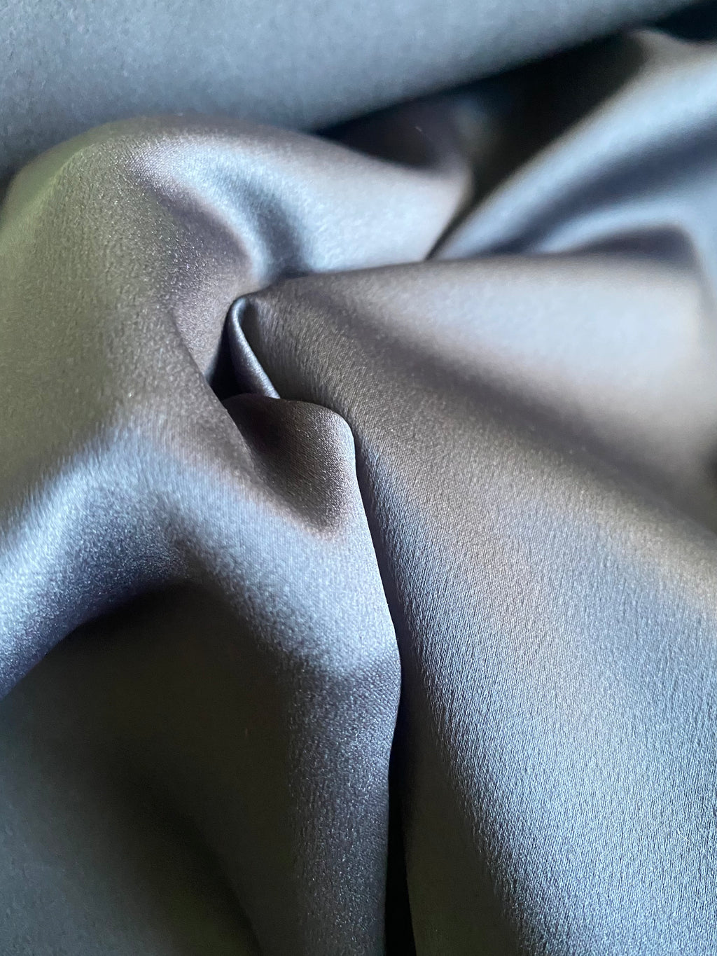 121P. Liquid satin fabric. 125g/m2.