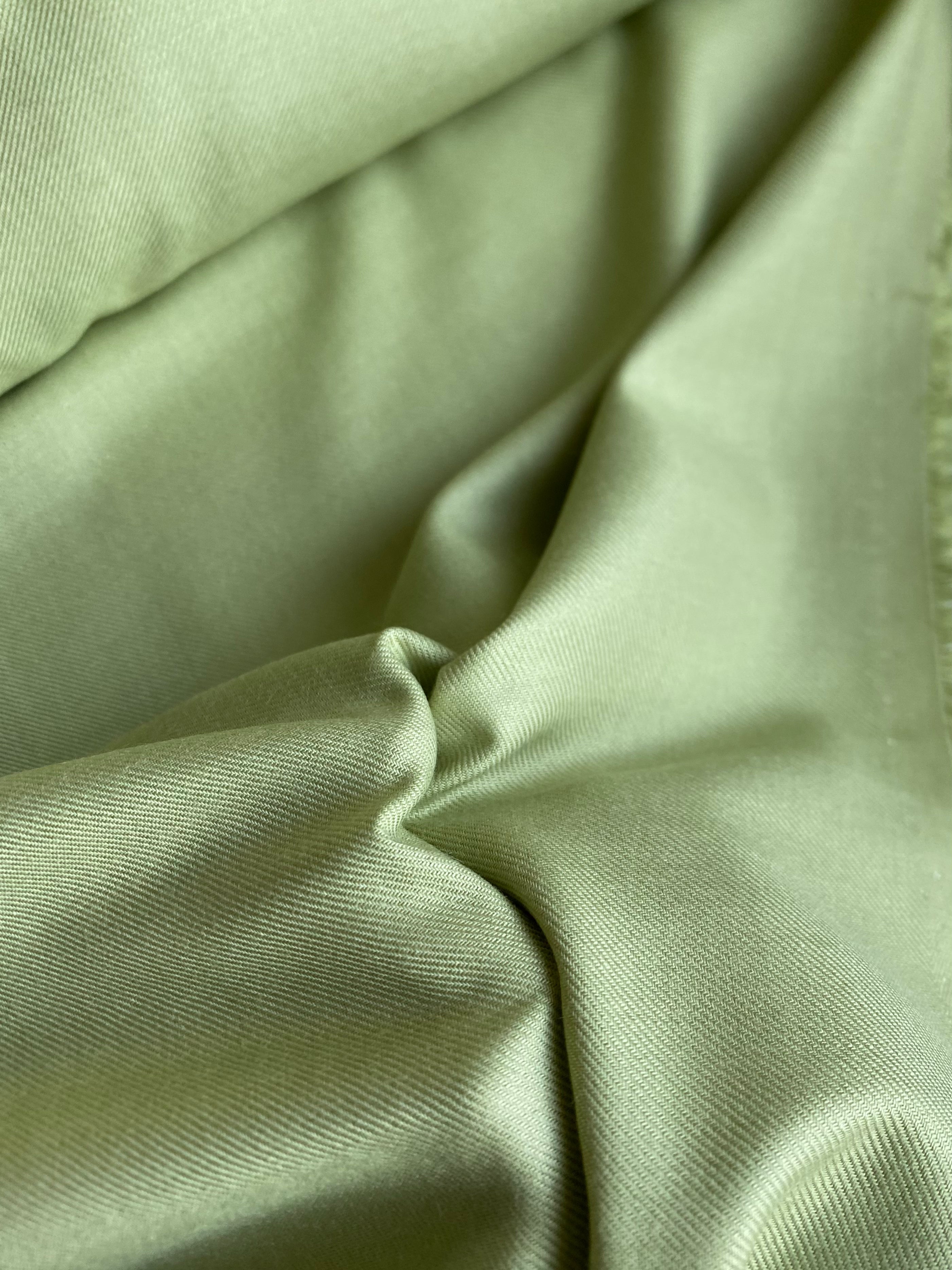 054V. Viscose flannel. 140g/m2.
