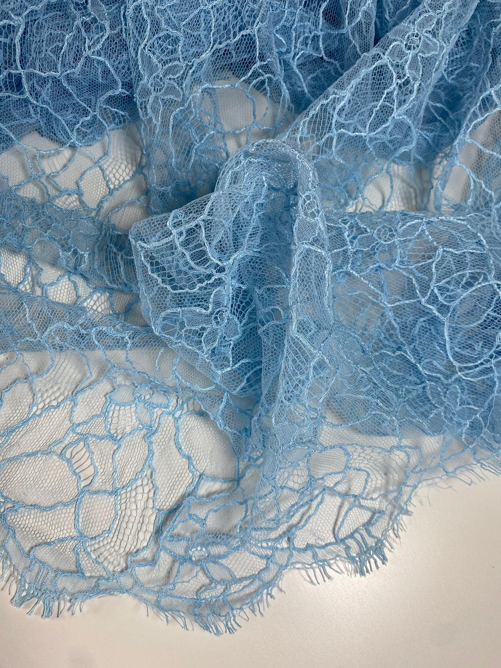 003LC. Couture lace. 75g/m2. 1.25m coupon