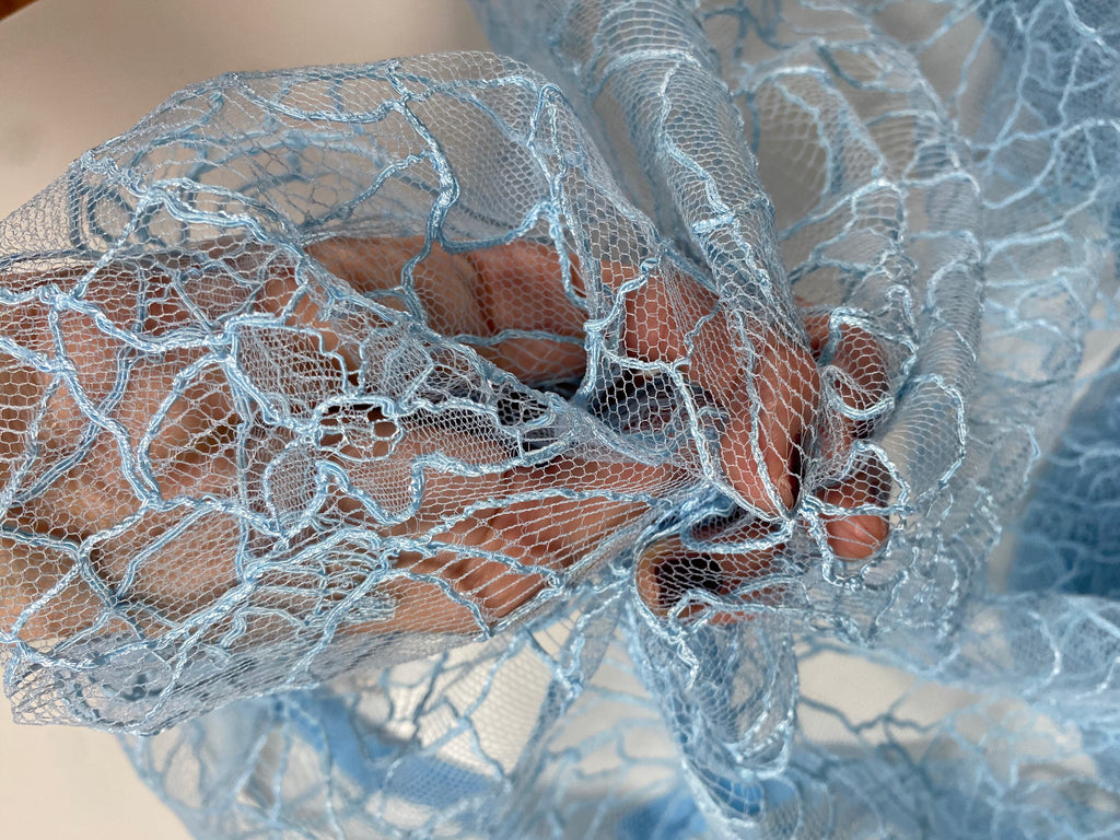 003LC. Couture lace. 75g/m2. 1.25m coupon
