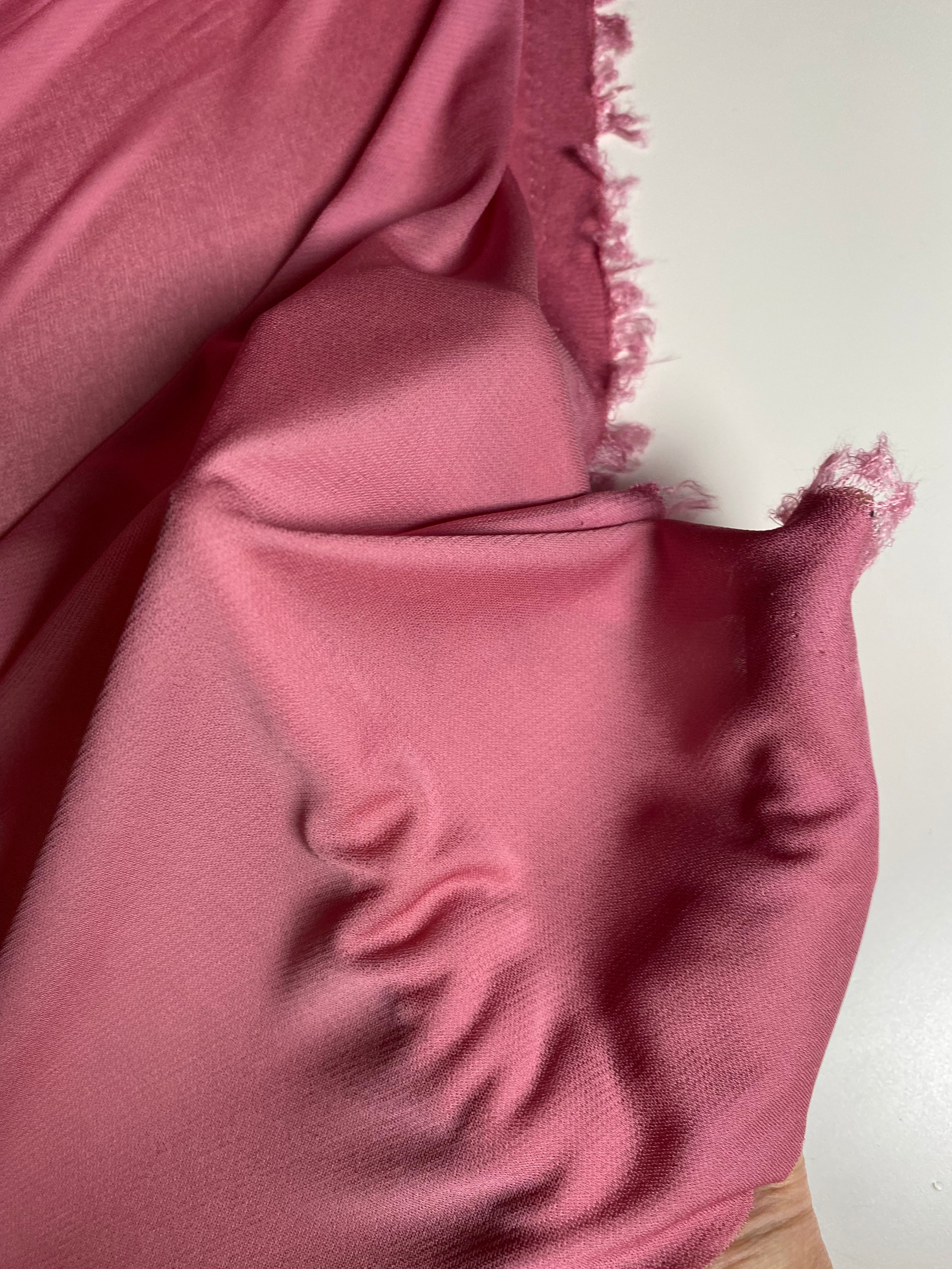 061V. Viscose jersey. 100g/m2.