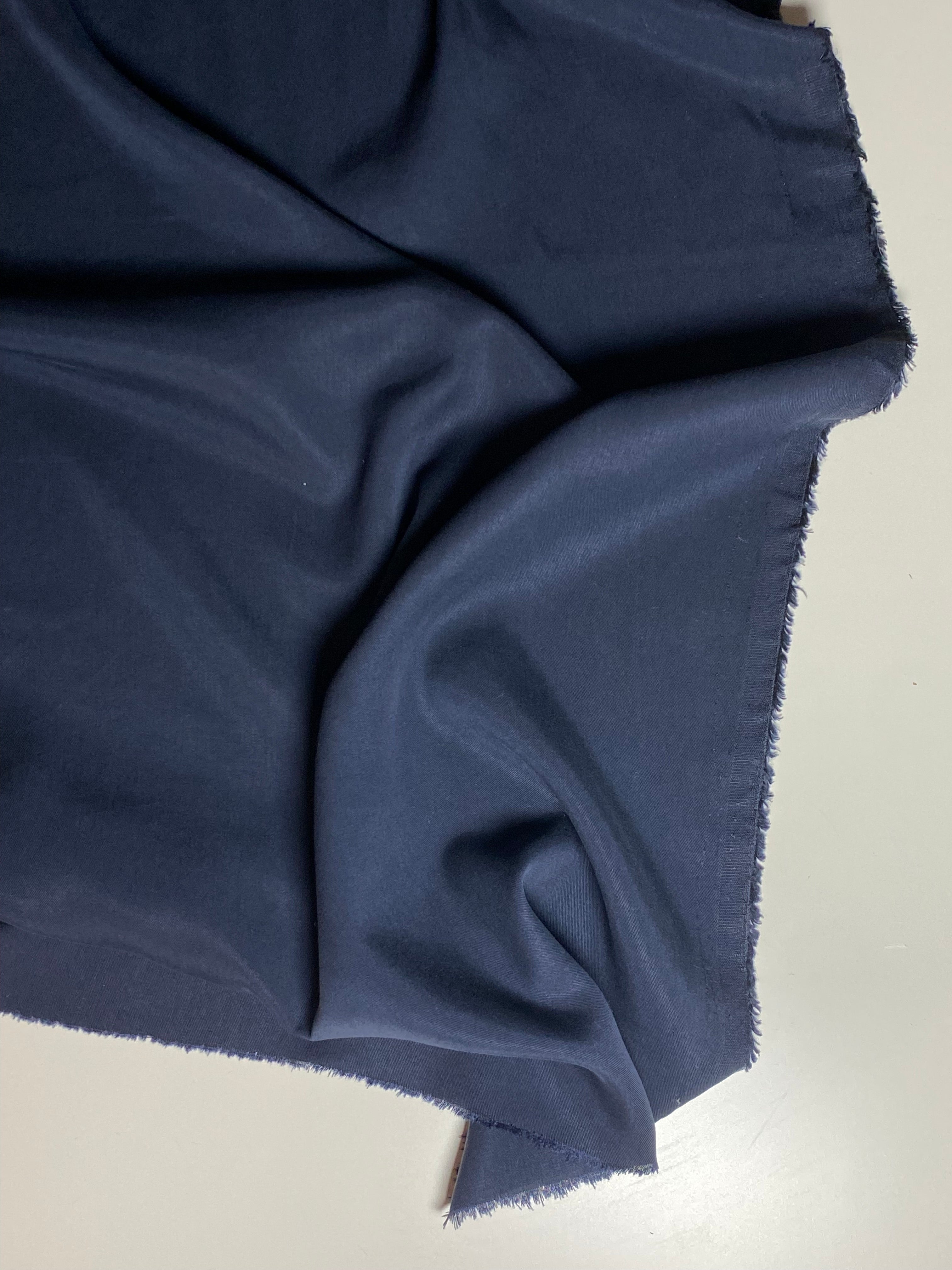063V. Viscose twill. 80g/m2.