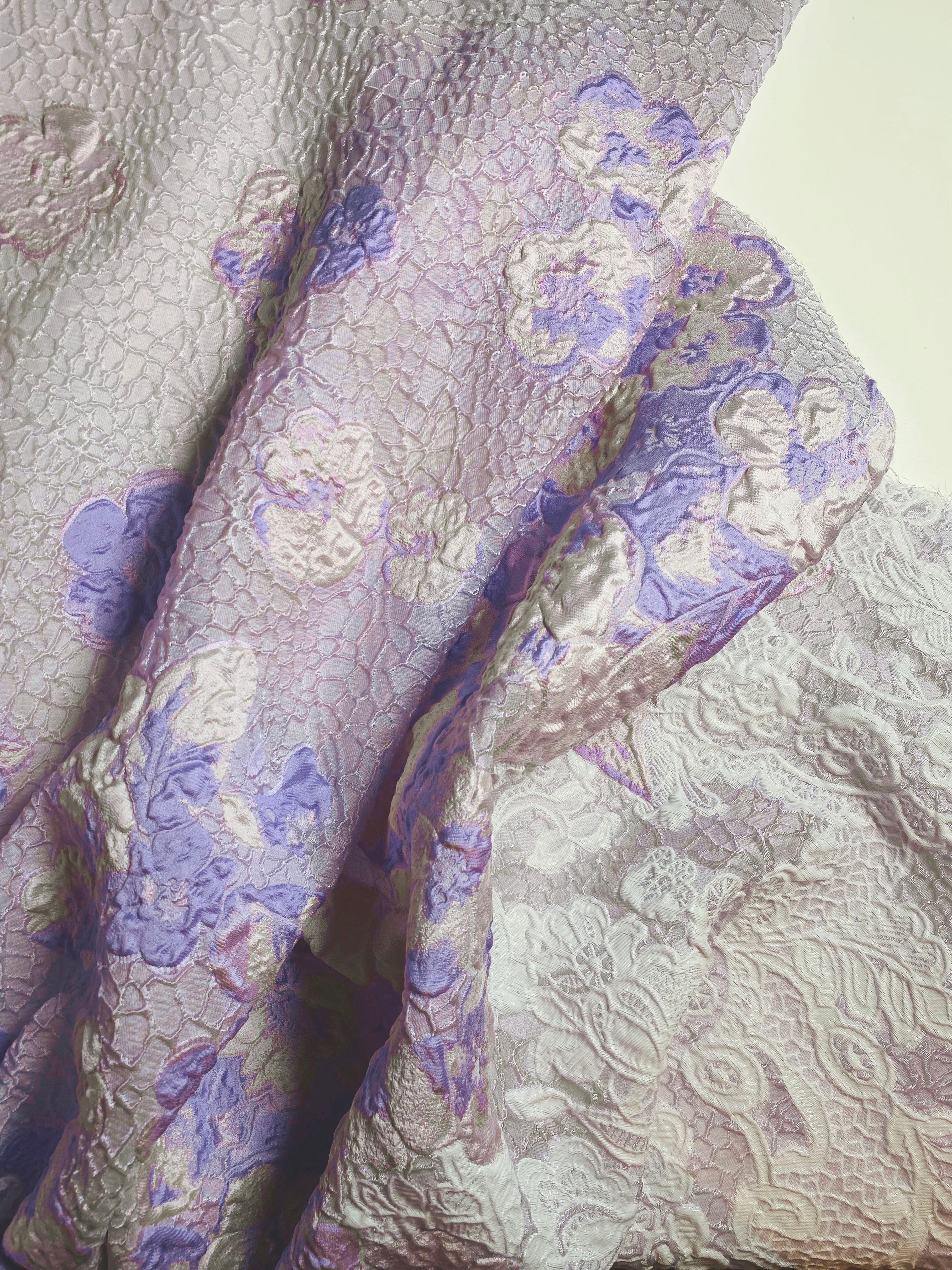 0681HC. Jacquard cloqué. 110g/m2.