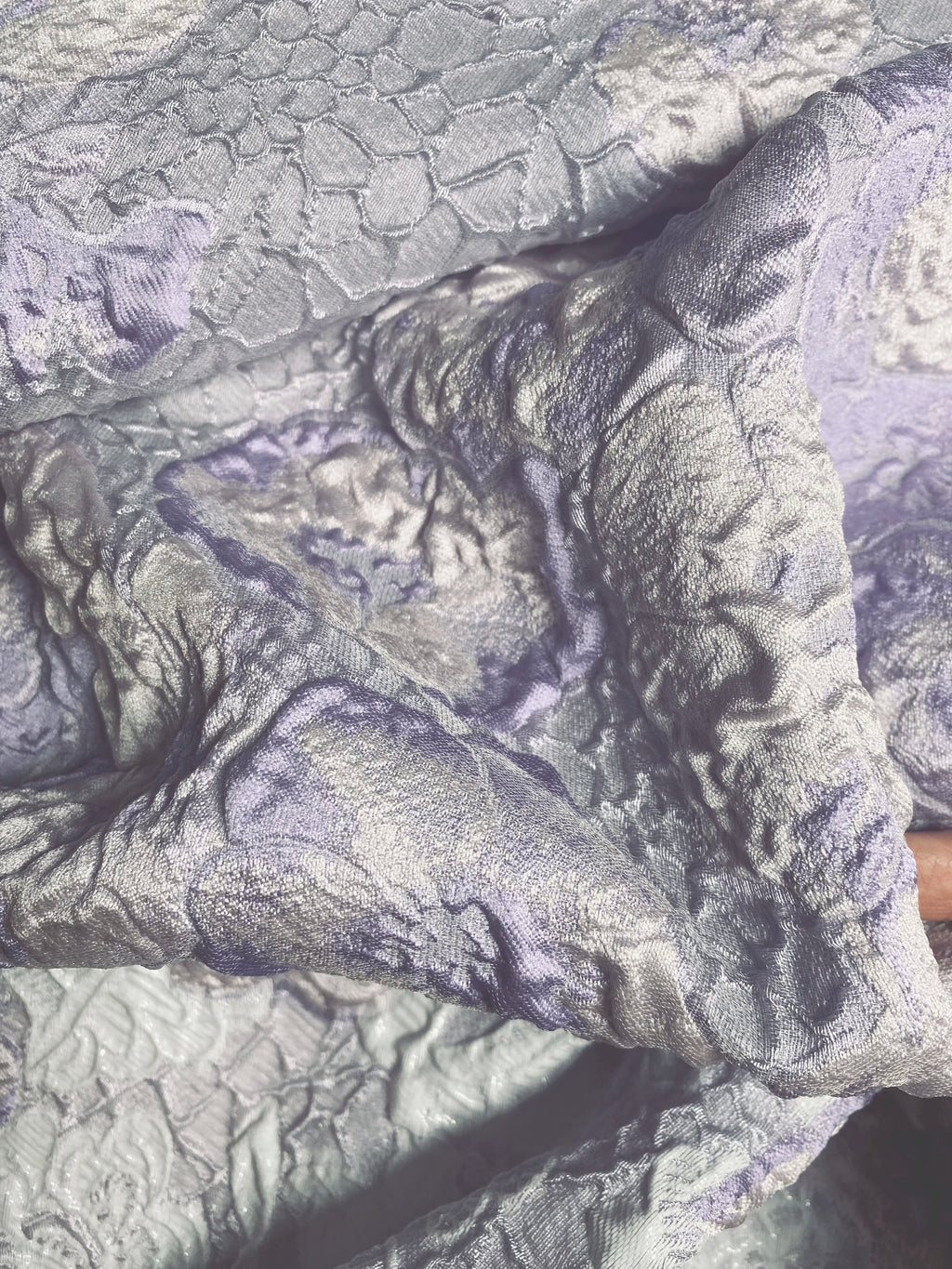 0681HC. Jacquard cloqué. 110g/m2.