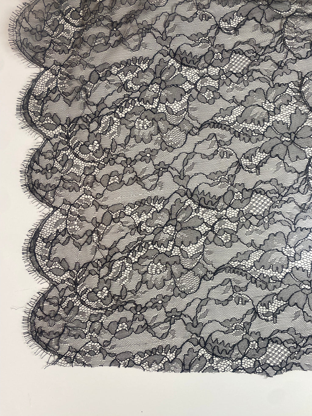 077LC. Viscose-Polyamid Lace. 25g/m2.
