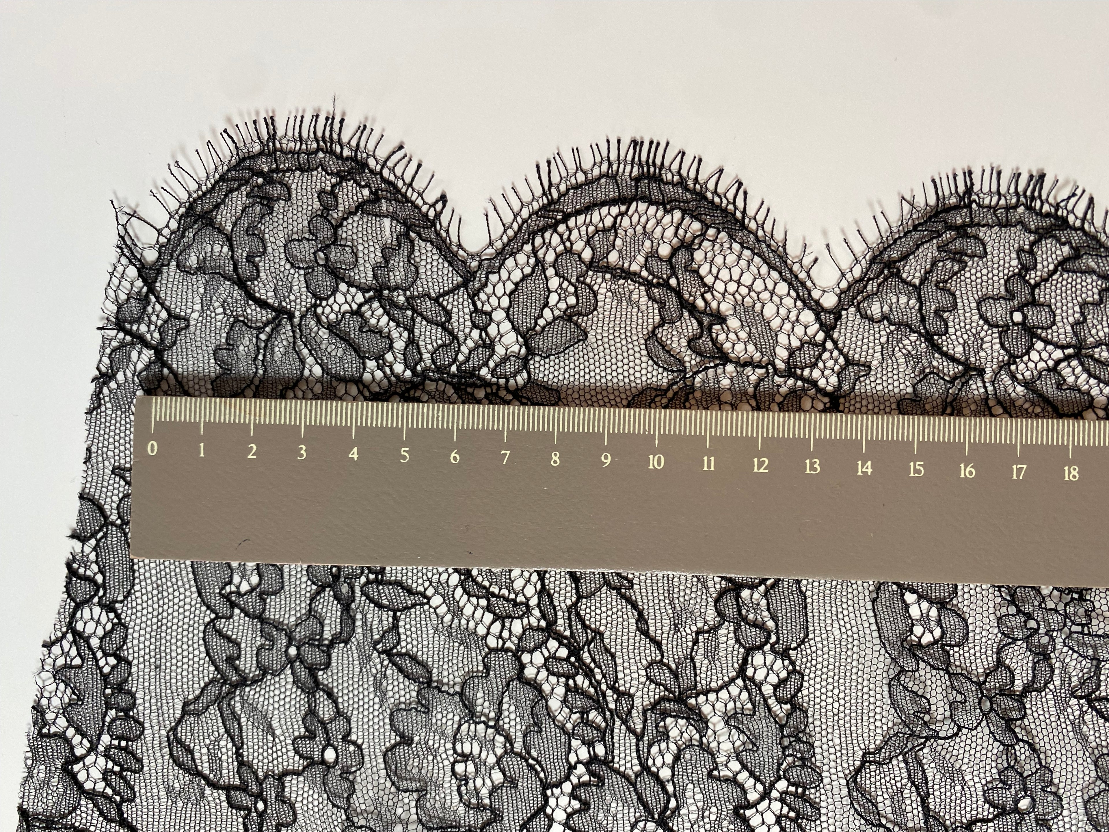 077LC. Viscose-Polyamid Lace. 25g/m2.