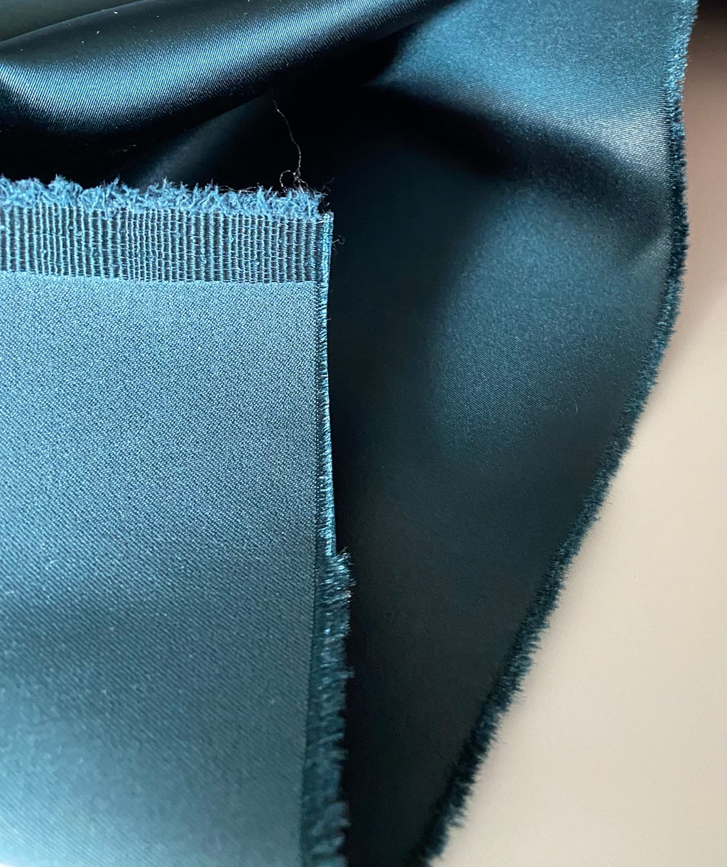 079S. Satin-stretch. 230g/m2.
