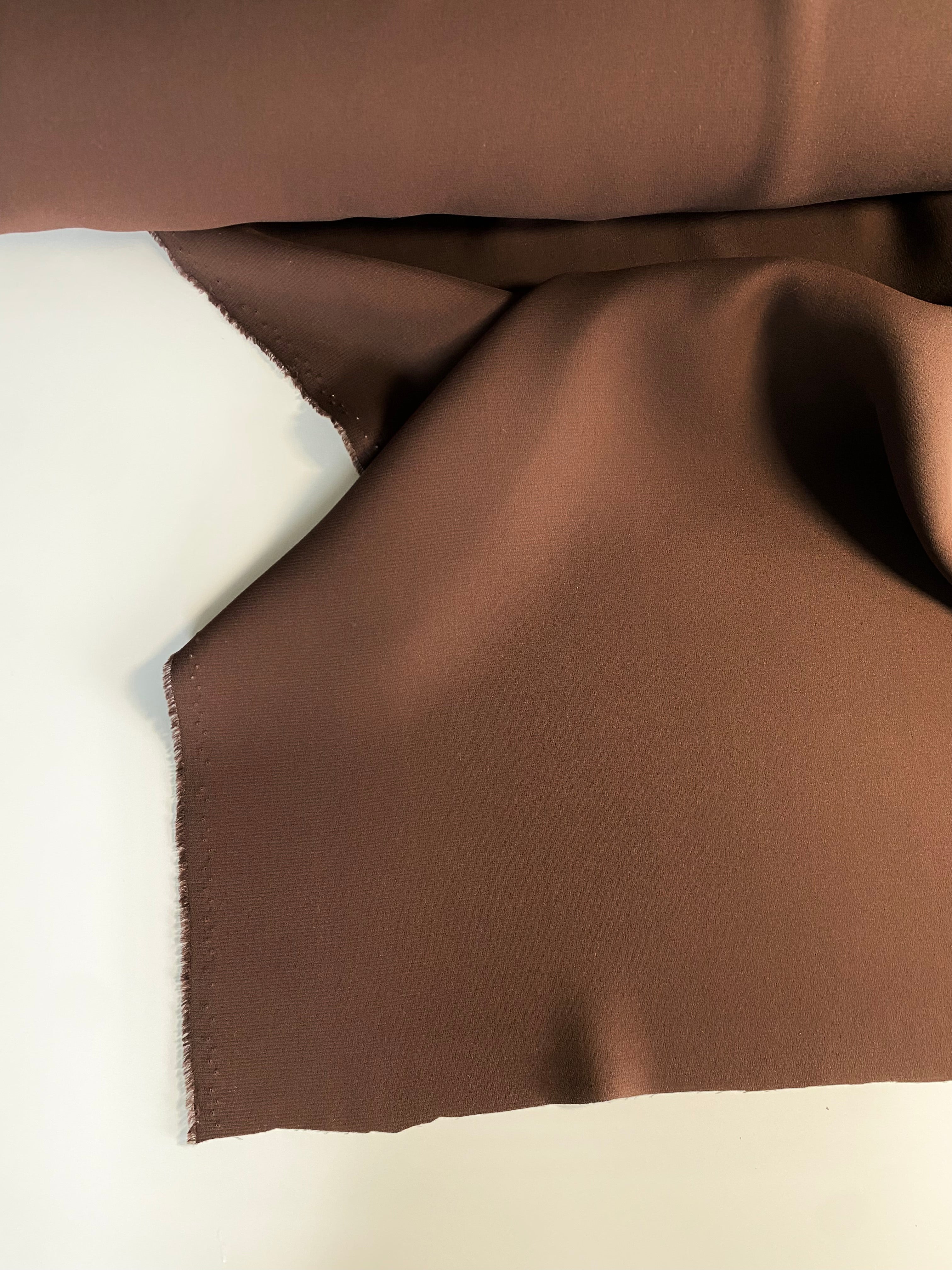 085S. Crépe stretch. 150g/m2.