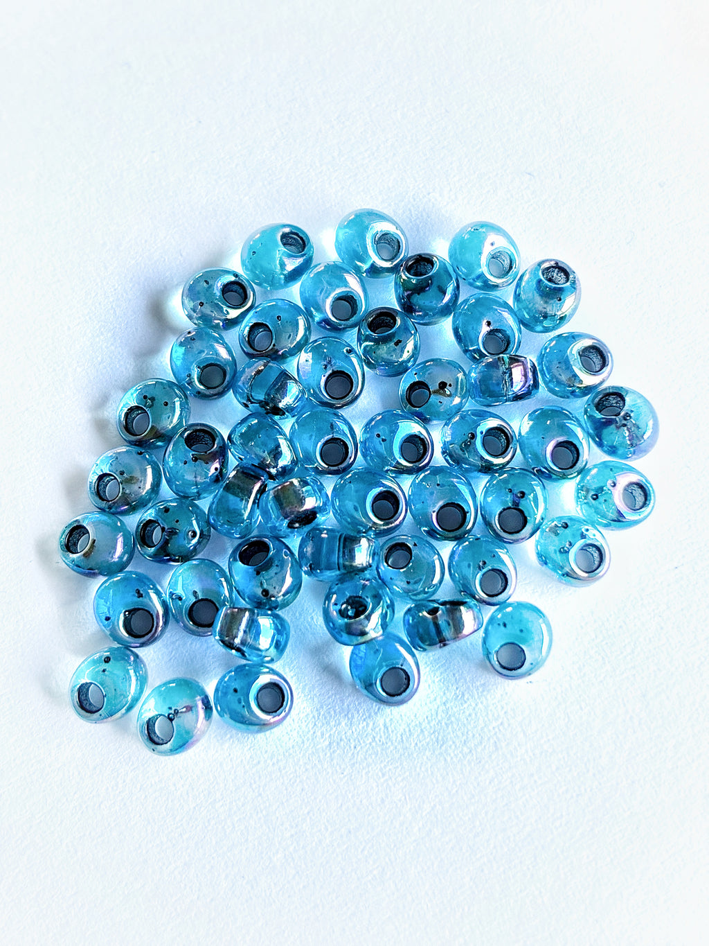 3391. Perles de verre 4 mm.