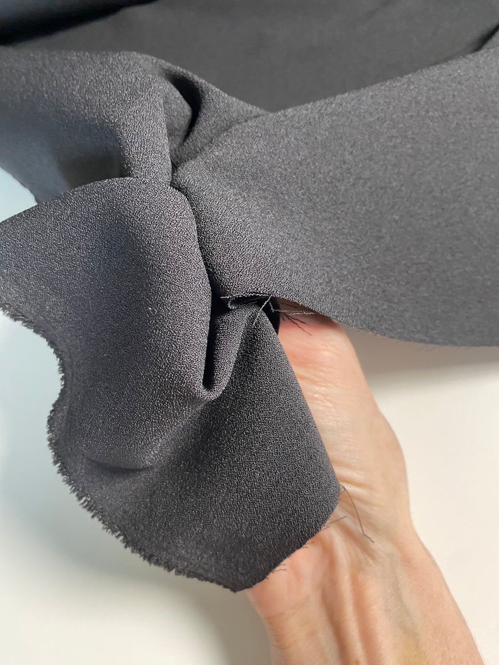 089VA. Viscose-Acetate crépe. 220g/m2.