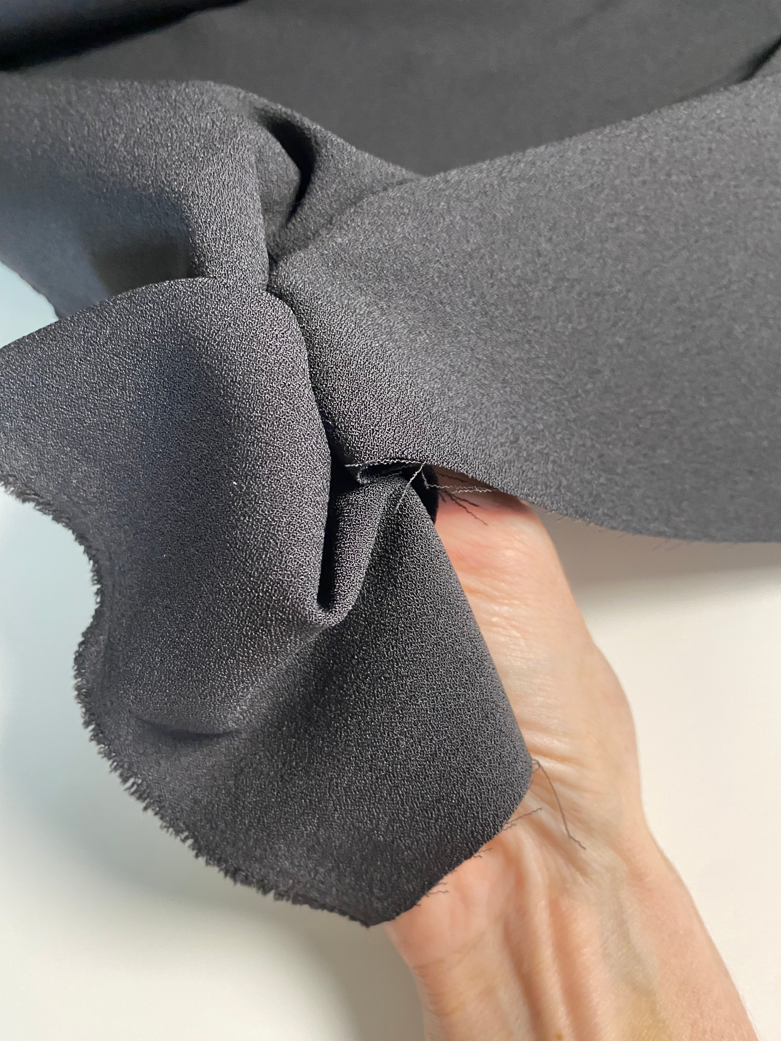 089VA. Viscose-Acetate crépe. 220g/m2.