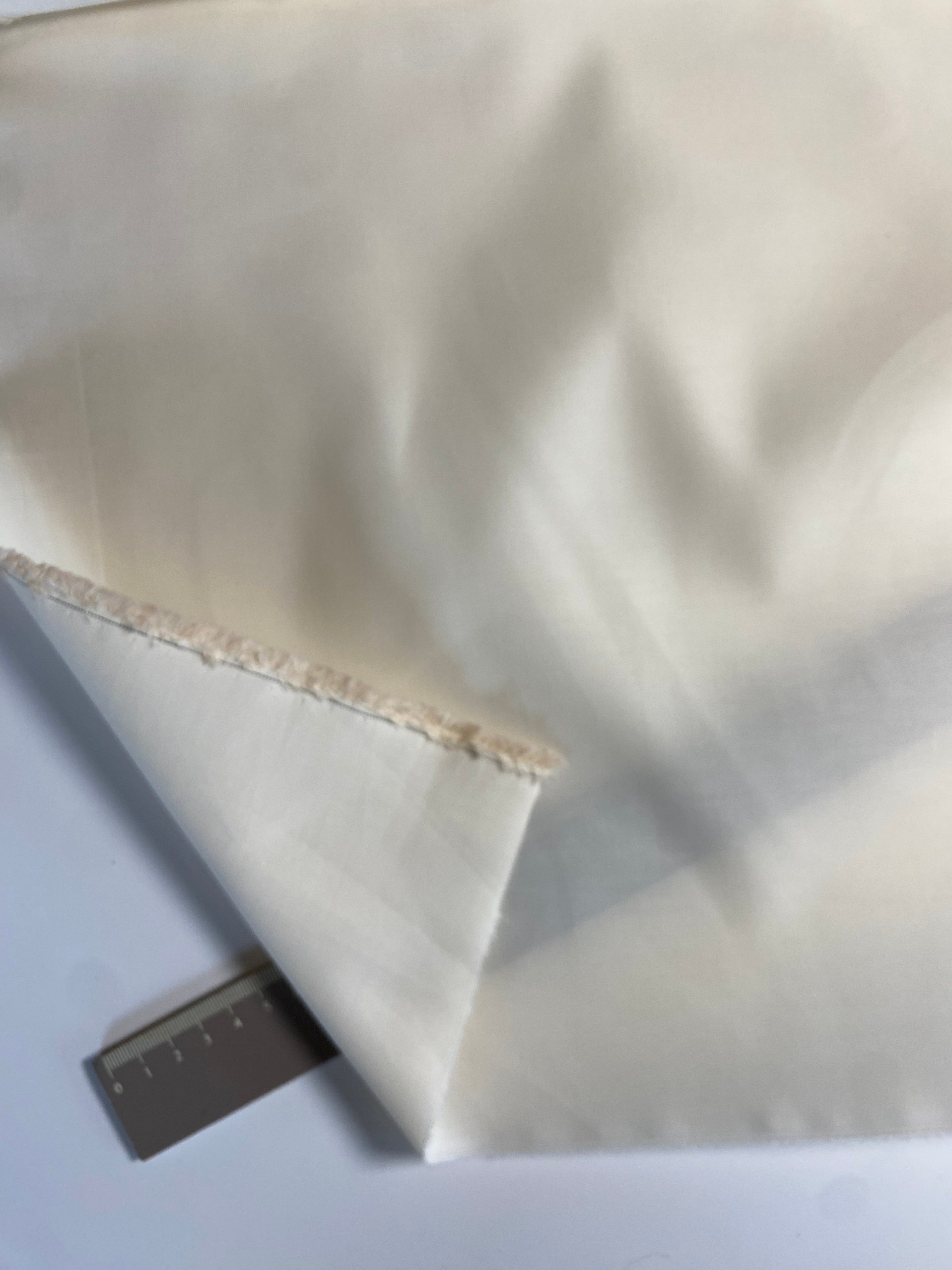 091CS. Silk-Cotton Ottoman. 170g/m2.