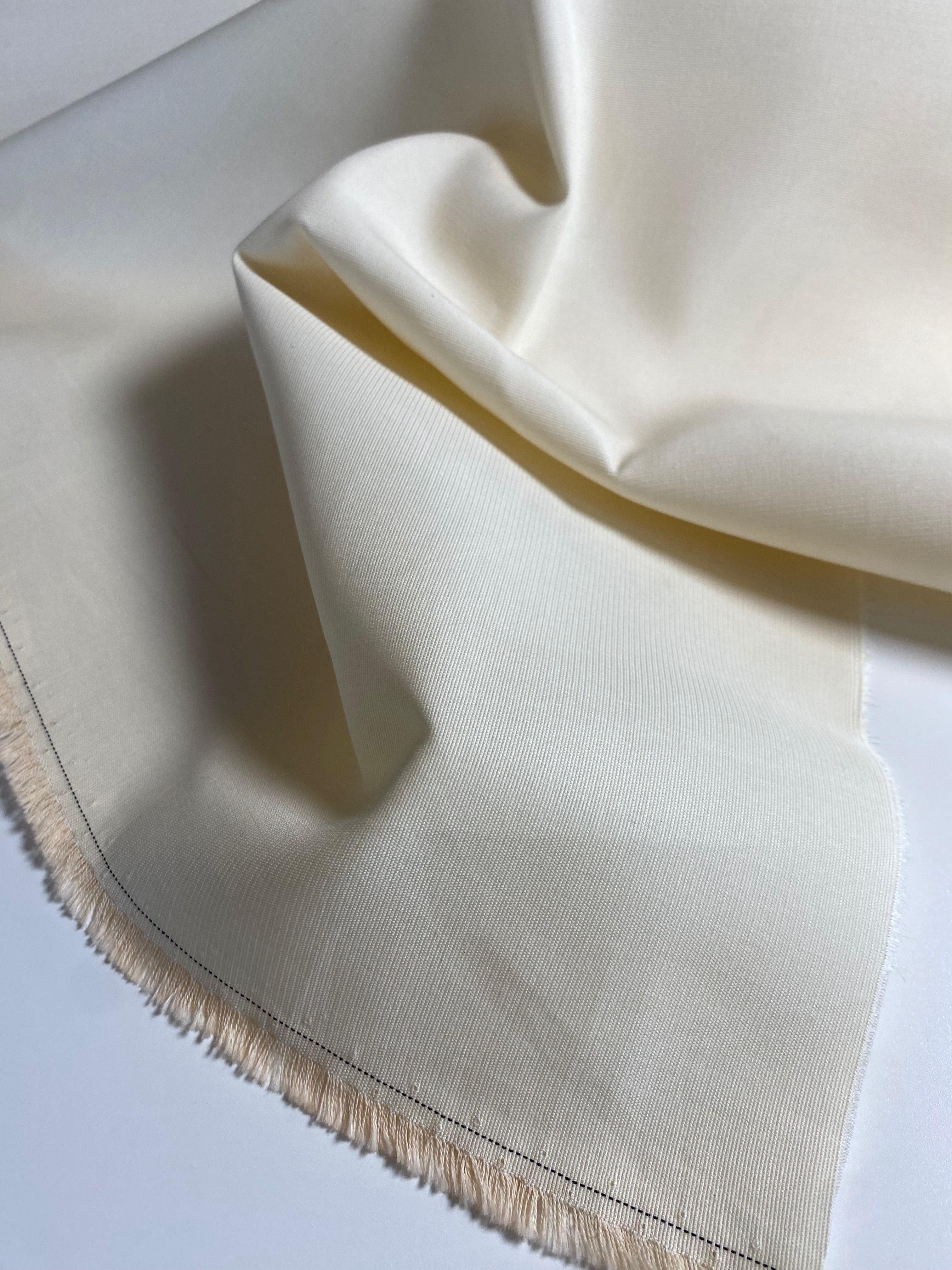 091CS. Silk-Cotton Ottoman. 170g/m2.