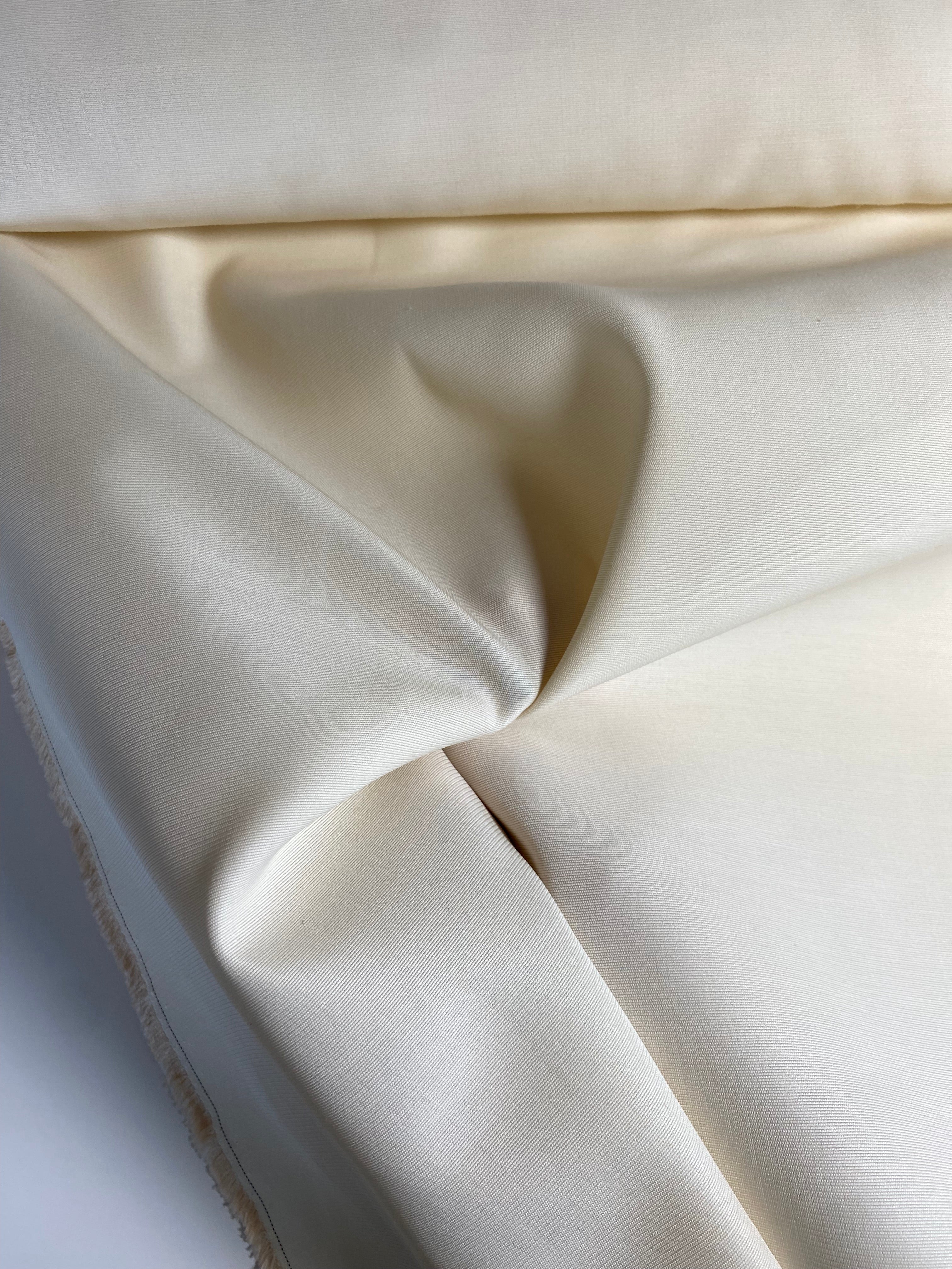 091CS. Silk-Cotton Ottoman. 170g/m2.