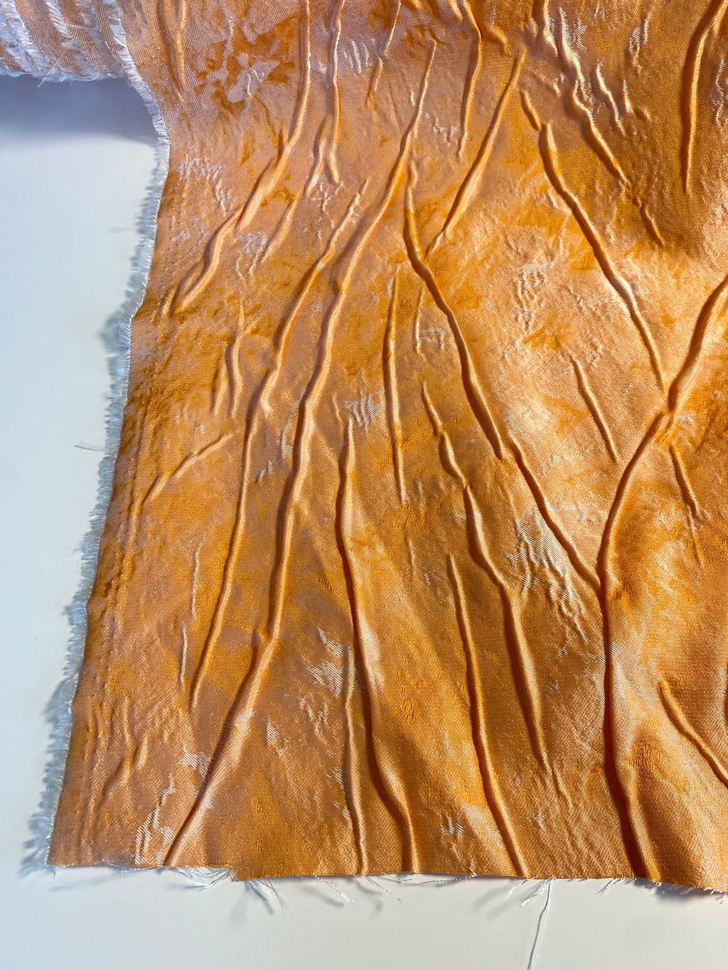 092MX. Silk blend brocade cloqué.