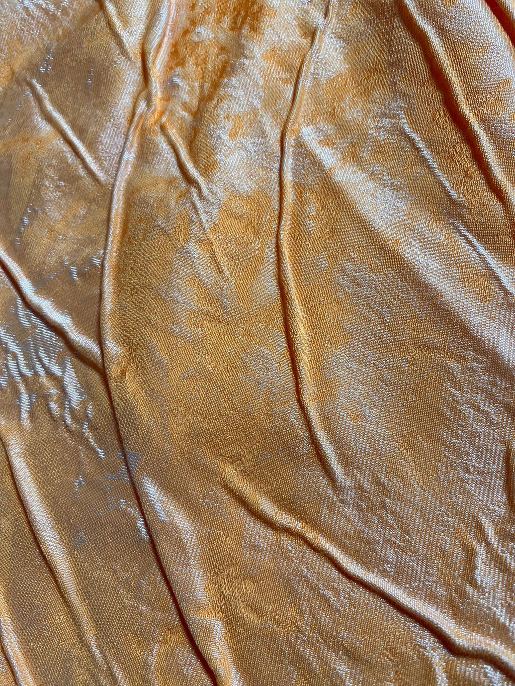 092MX. Silk blend brocade cloqué.