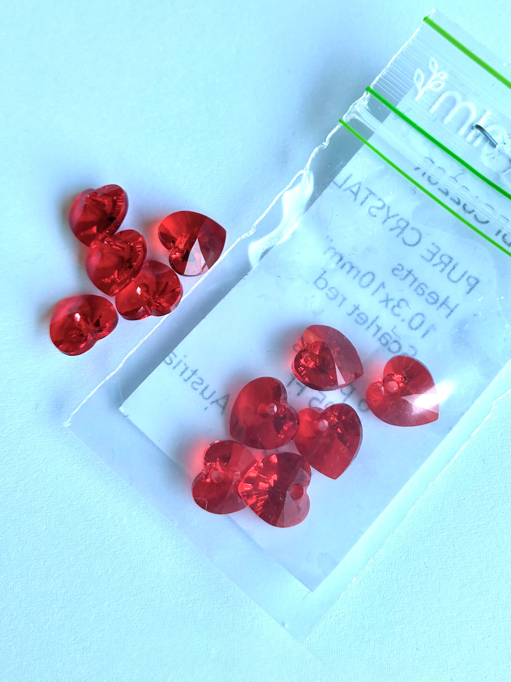 6228. Pure Crystal hearts. 10.3x10mm. Red