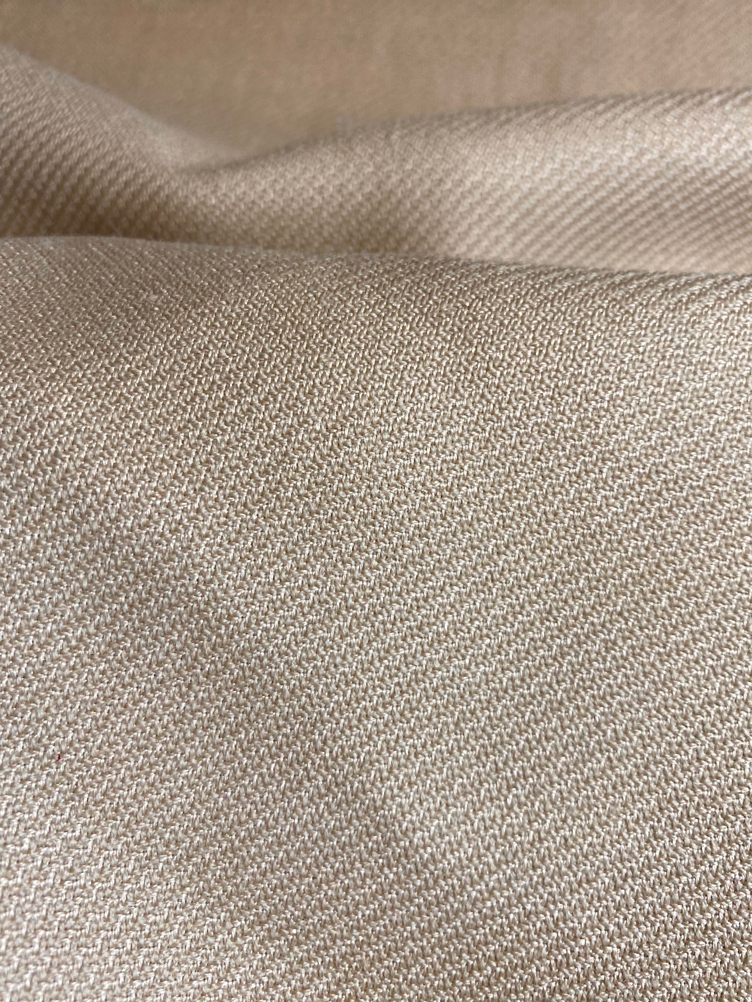 099VWP. Wool blend twill. 250g/m2.