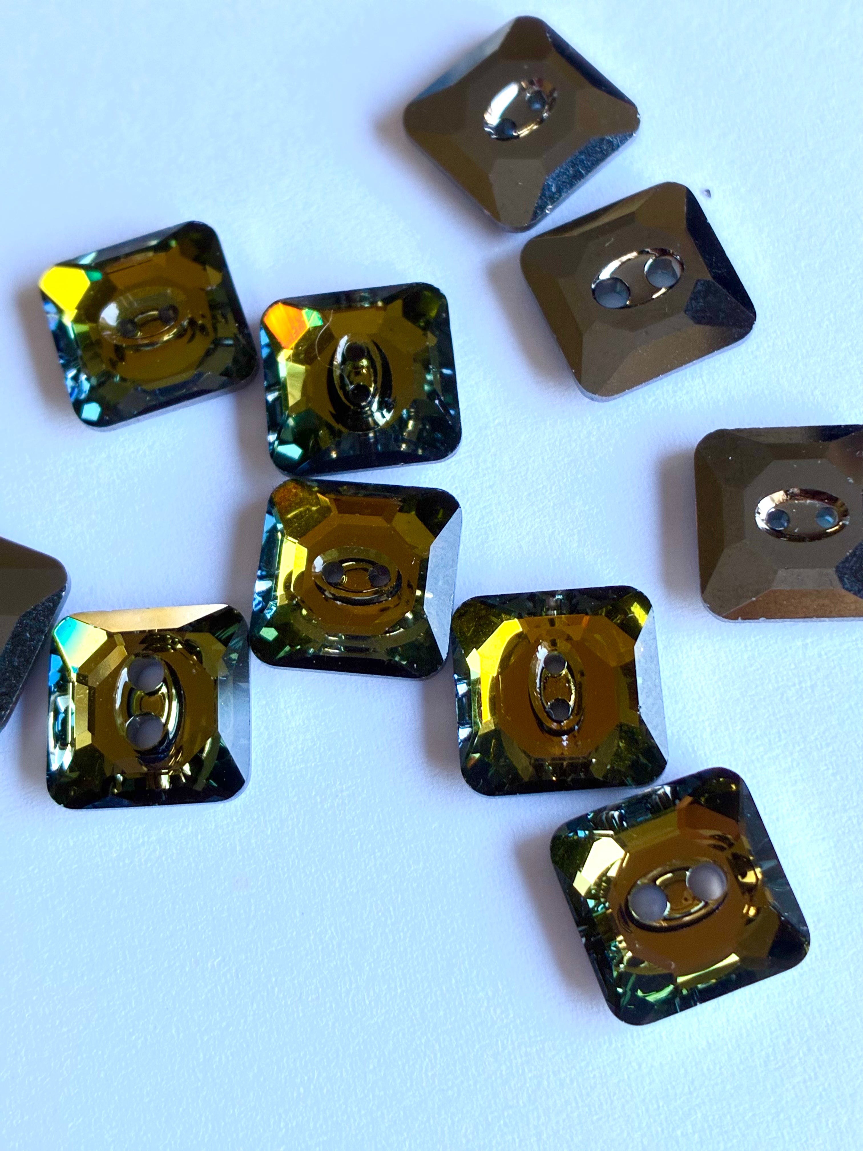 3024. Crystal square button 12mm.
