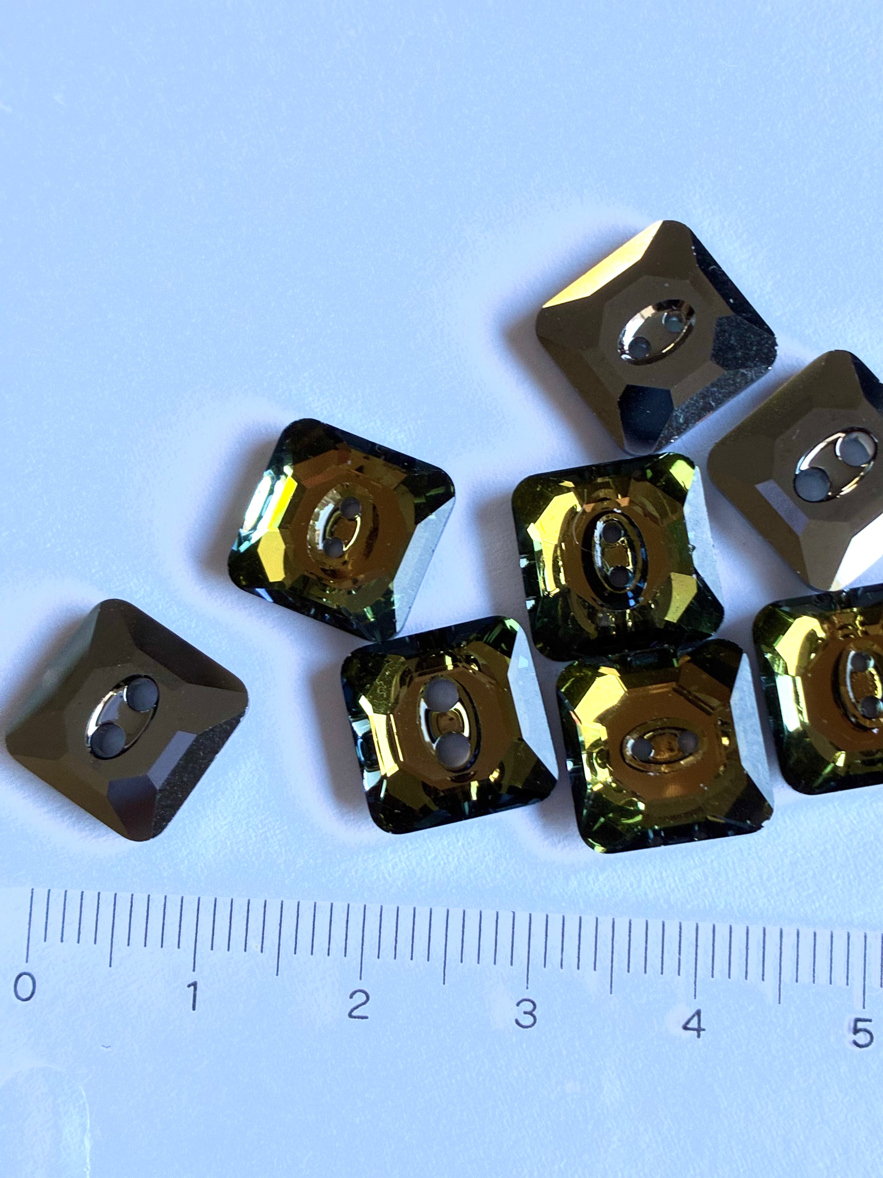 3024. Crystal square button 12mm.