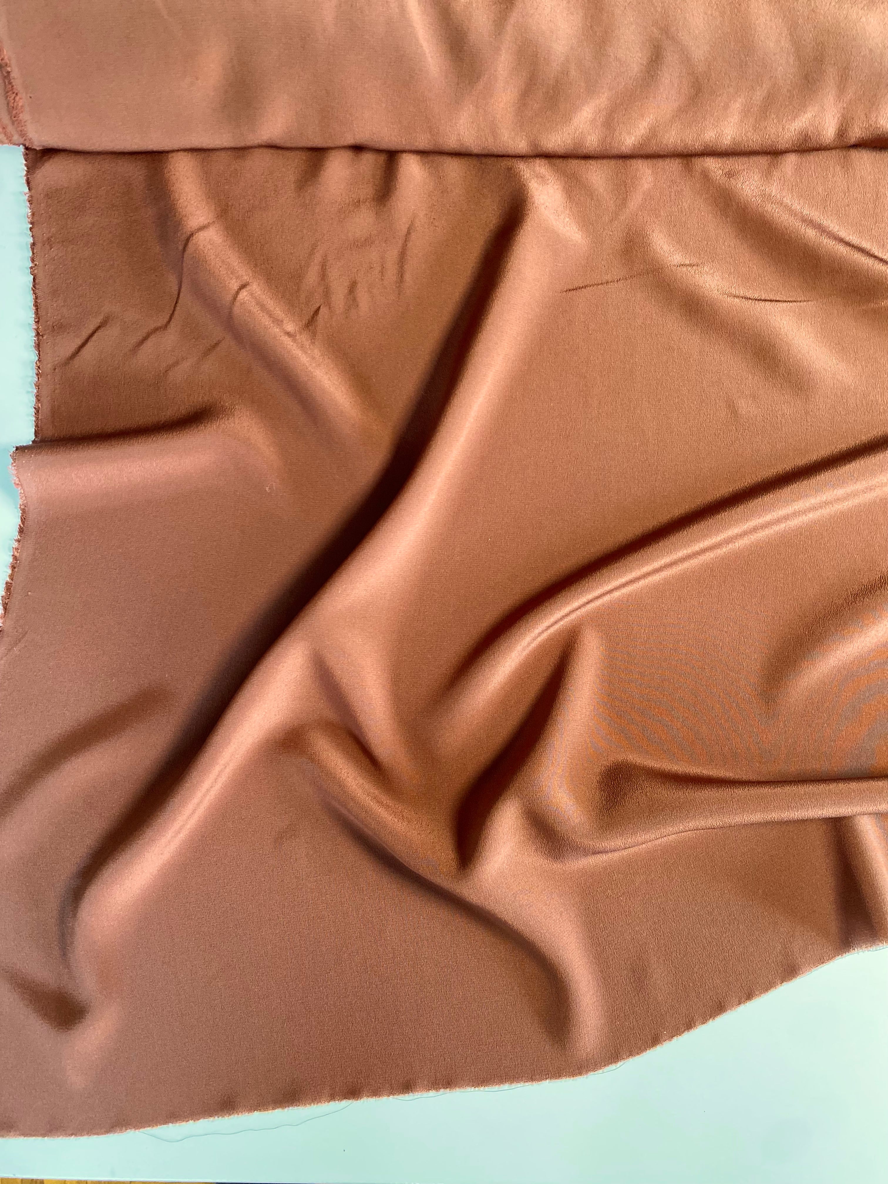 105S. Crépe-de-chine. 70g/m2 . 4.35m coupon.