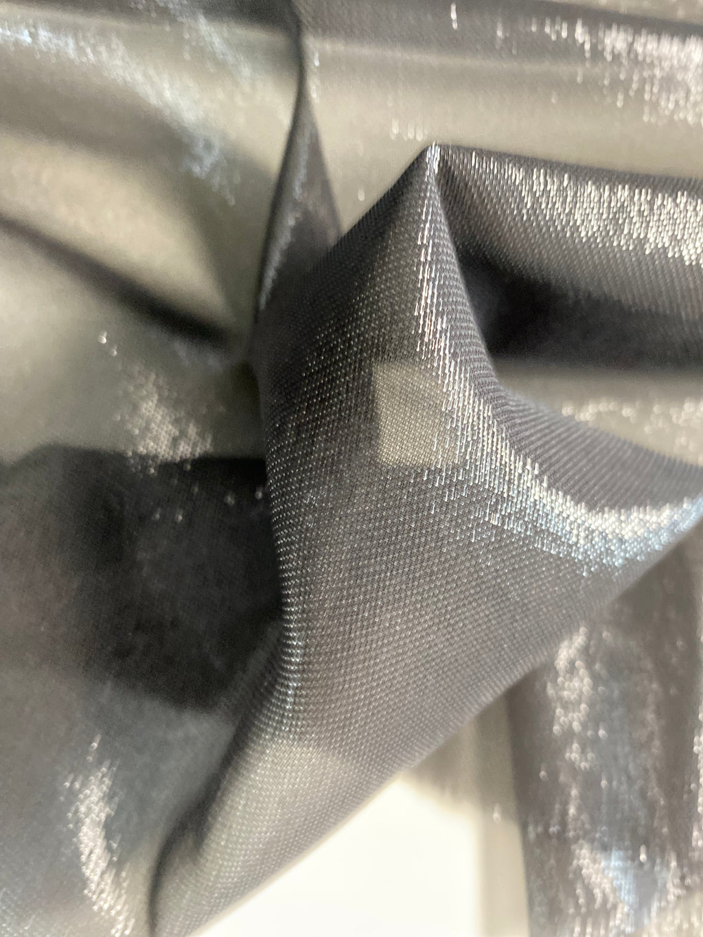 106SM. Thin silk lamé. 60g/m2.