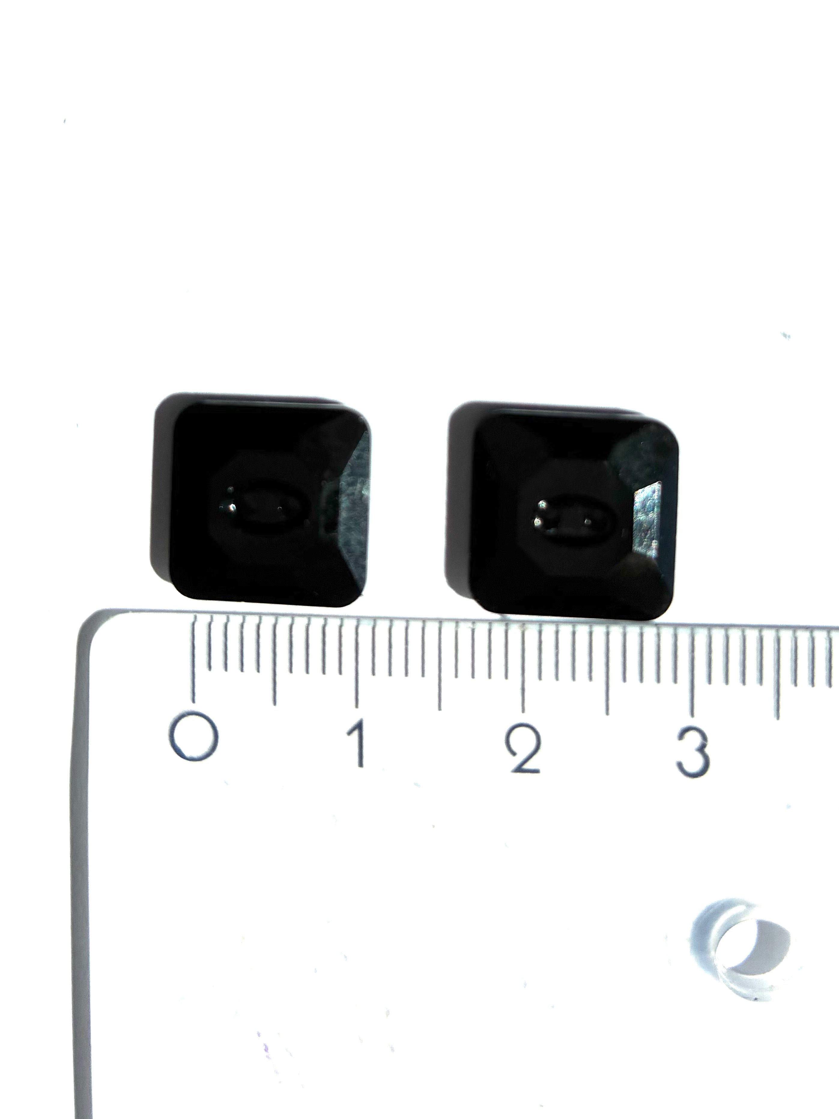 30172. Square button 12mm.
