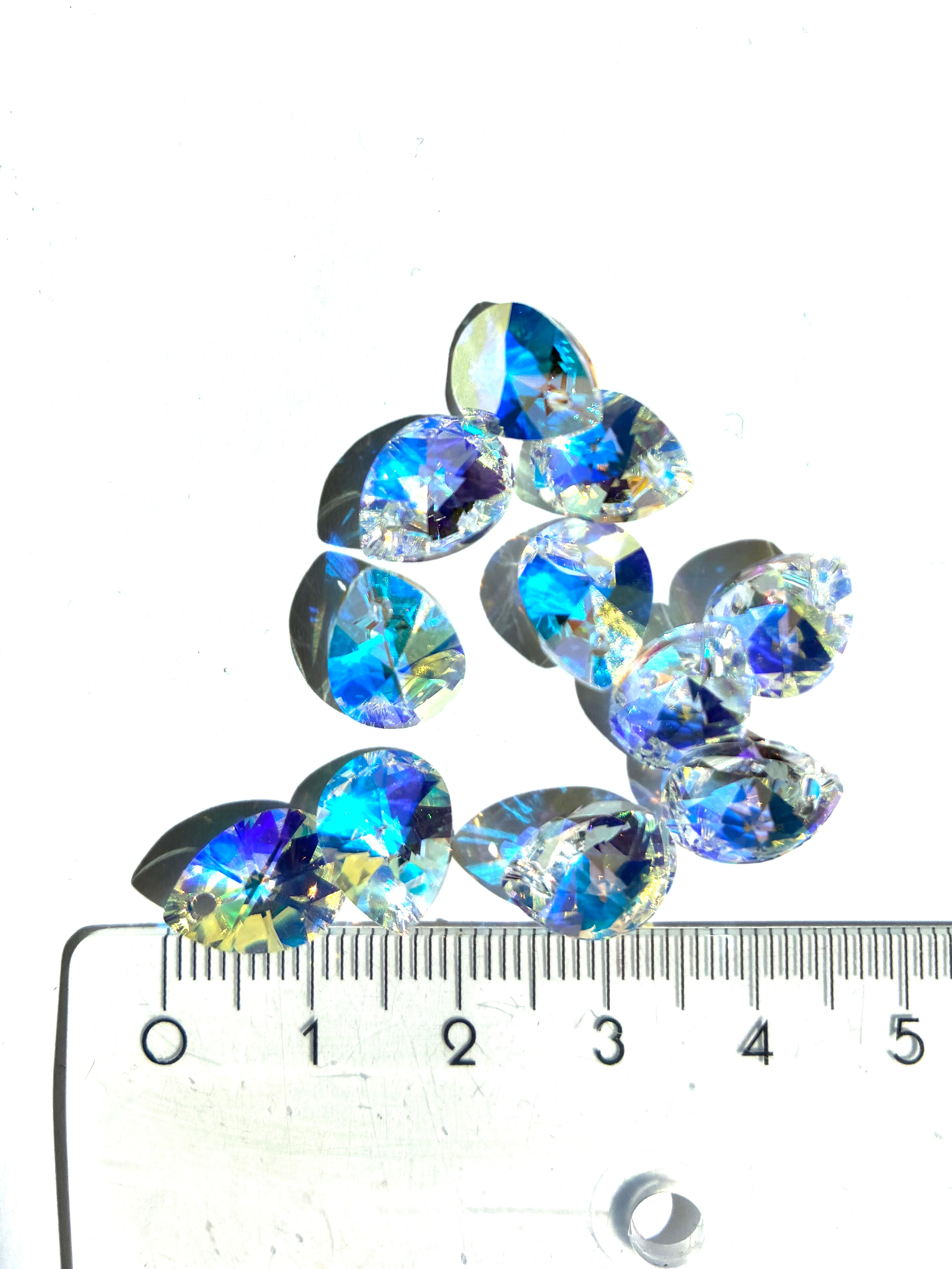 61286. Drops beads for sewing. 13mm.